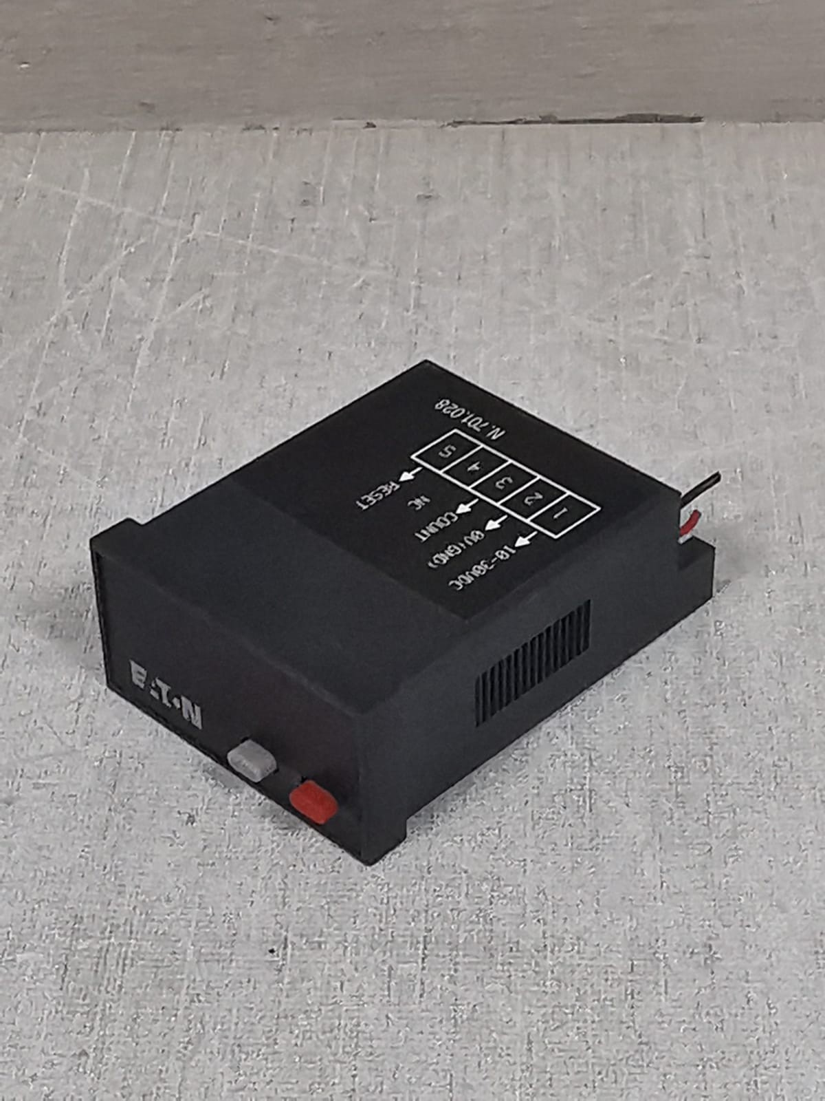Eaton E5-024-E0402 EATON E5-024-E0402 1-CHANNEL 1/32 DIN LED MULTI-FUNCTIION TOTALISER 2