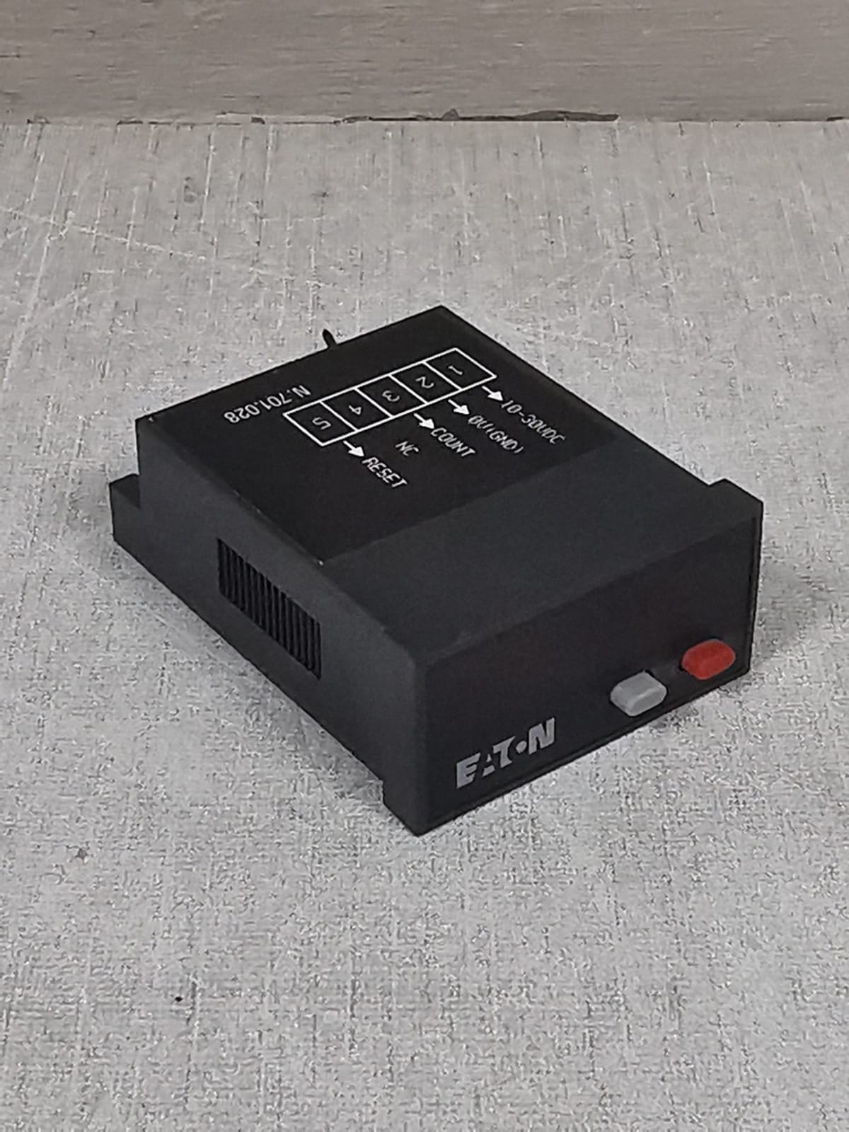 Eaton E5-024-E0402 EATON E5-024-E0402 1-CHANNEL 1/32 DIN LED MULTI-FUNCTIION TOTALISER 3