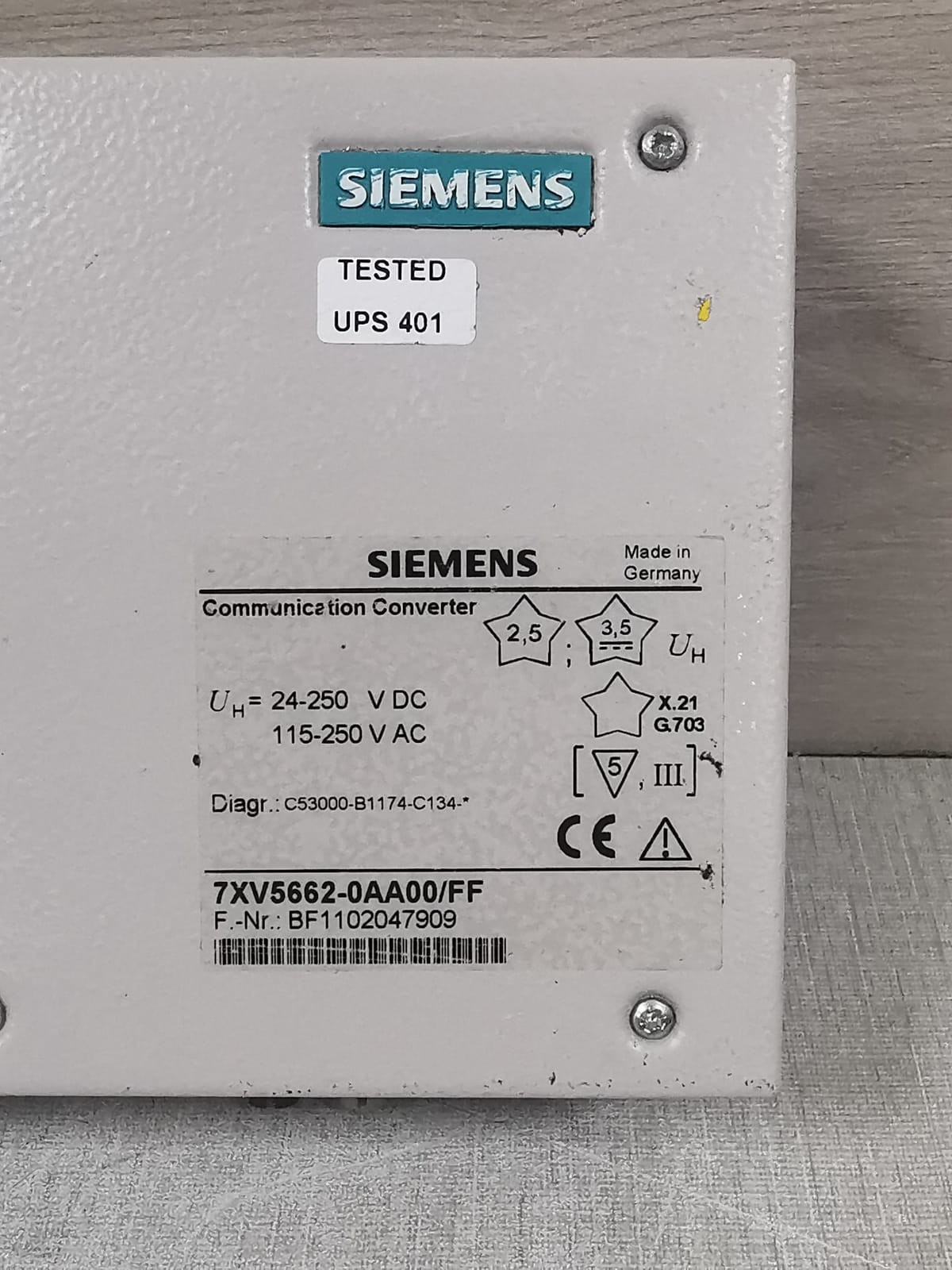 Siemens 7XV5662-0AA00/FF SIEMENS 7XV5662-0AA00/FF COMMUNICATION CONVERTER 115-250VA 3