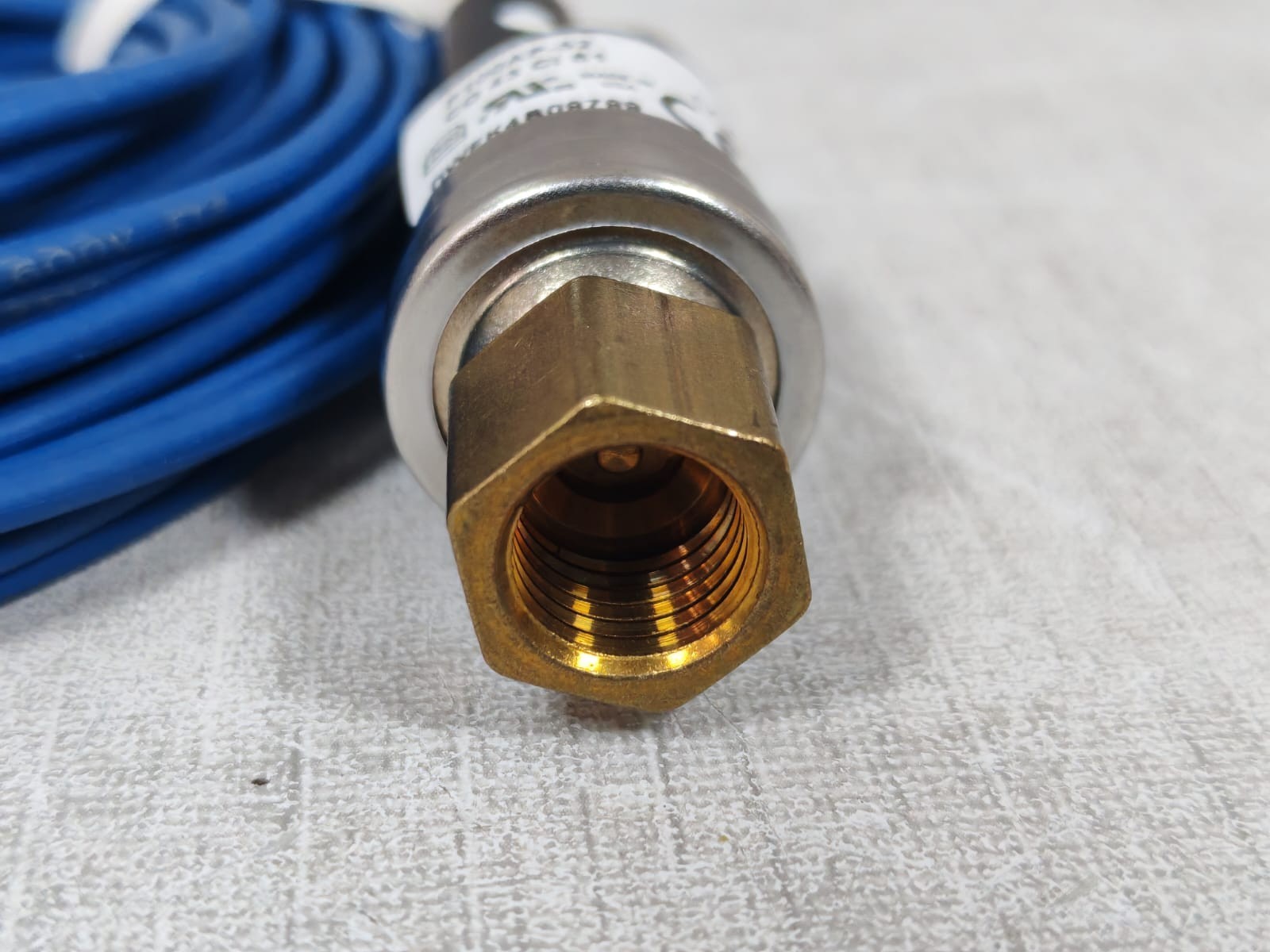 Johnson Controls P100AP-52 JOHNSON CONTROLS P100AP-52 PRESSURE SWITCH 6
