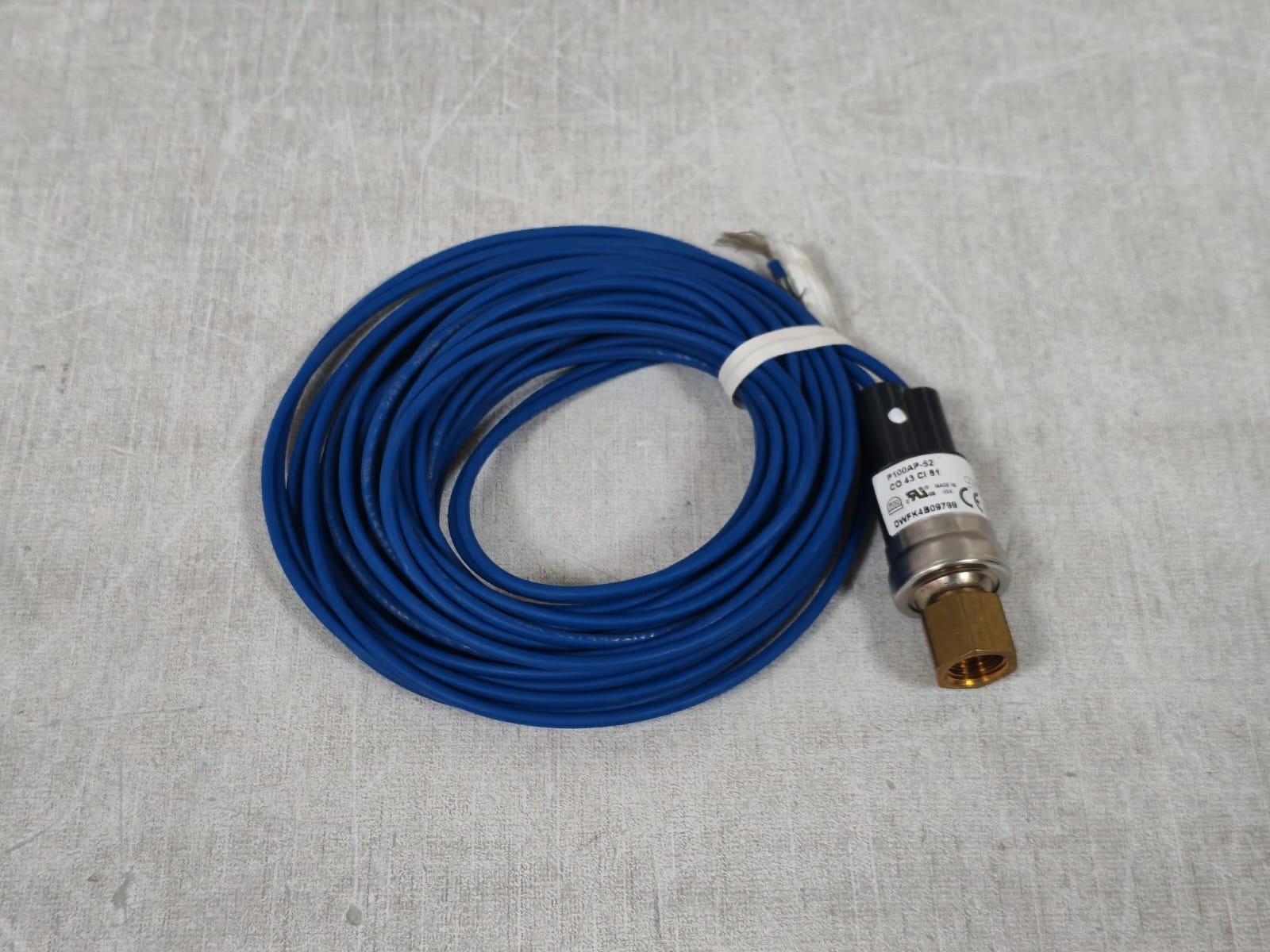 Johnson Controls P100AP-52 JOHNSON CONTROLS P100AP-52 PRESSURE SWITCH 8