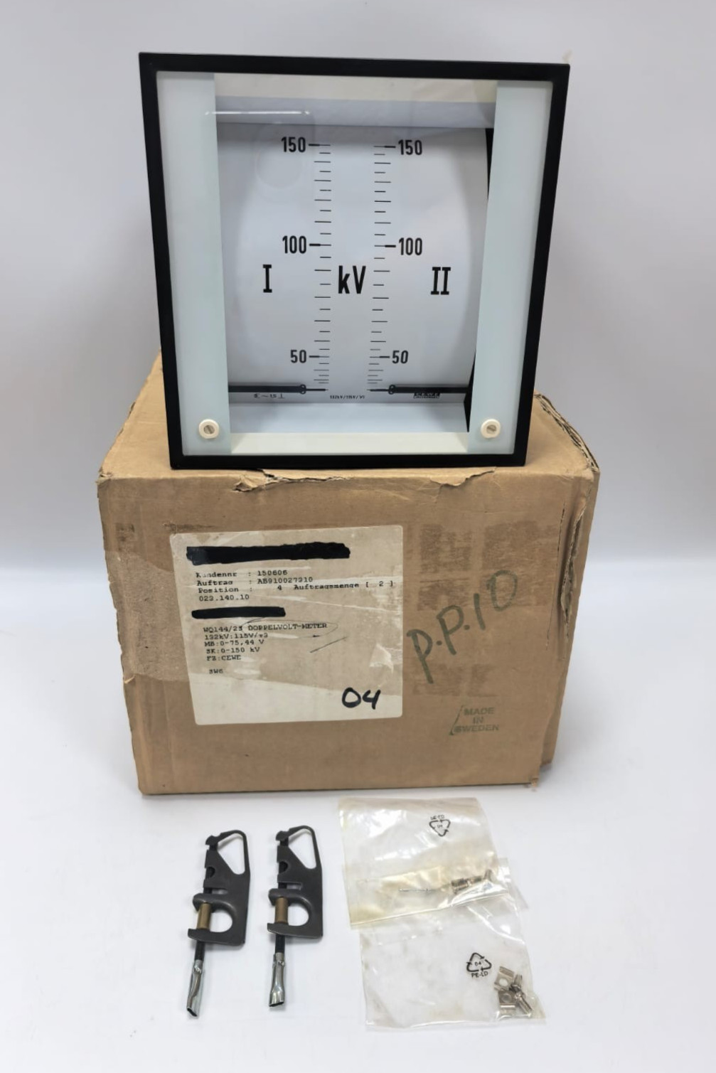CEWE INSTRUMENT WQ144/23 DUAL VOLT METER 132KV/115V/V3