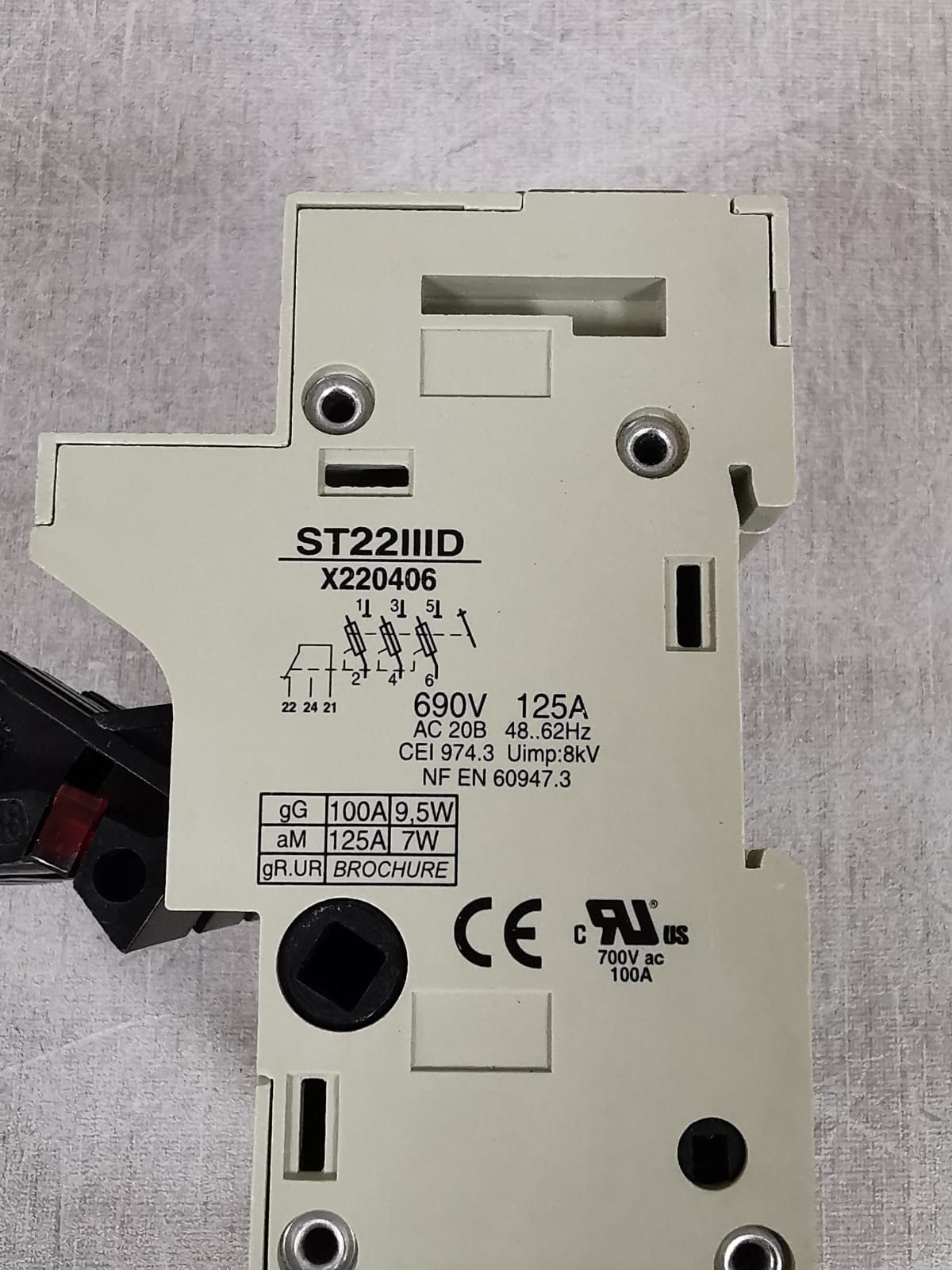 FERRAZ X220406 ST22IIID FERRAZ X220406 ST22IIID FUSE HOLDER 690V 8
