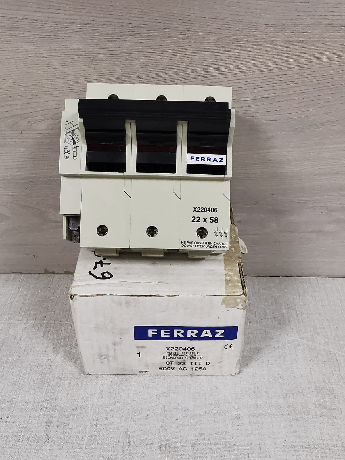 FERRAZ X220406 ST22IIID FUSE HOLDER 690V