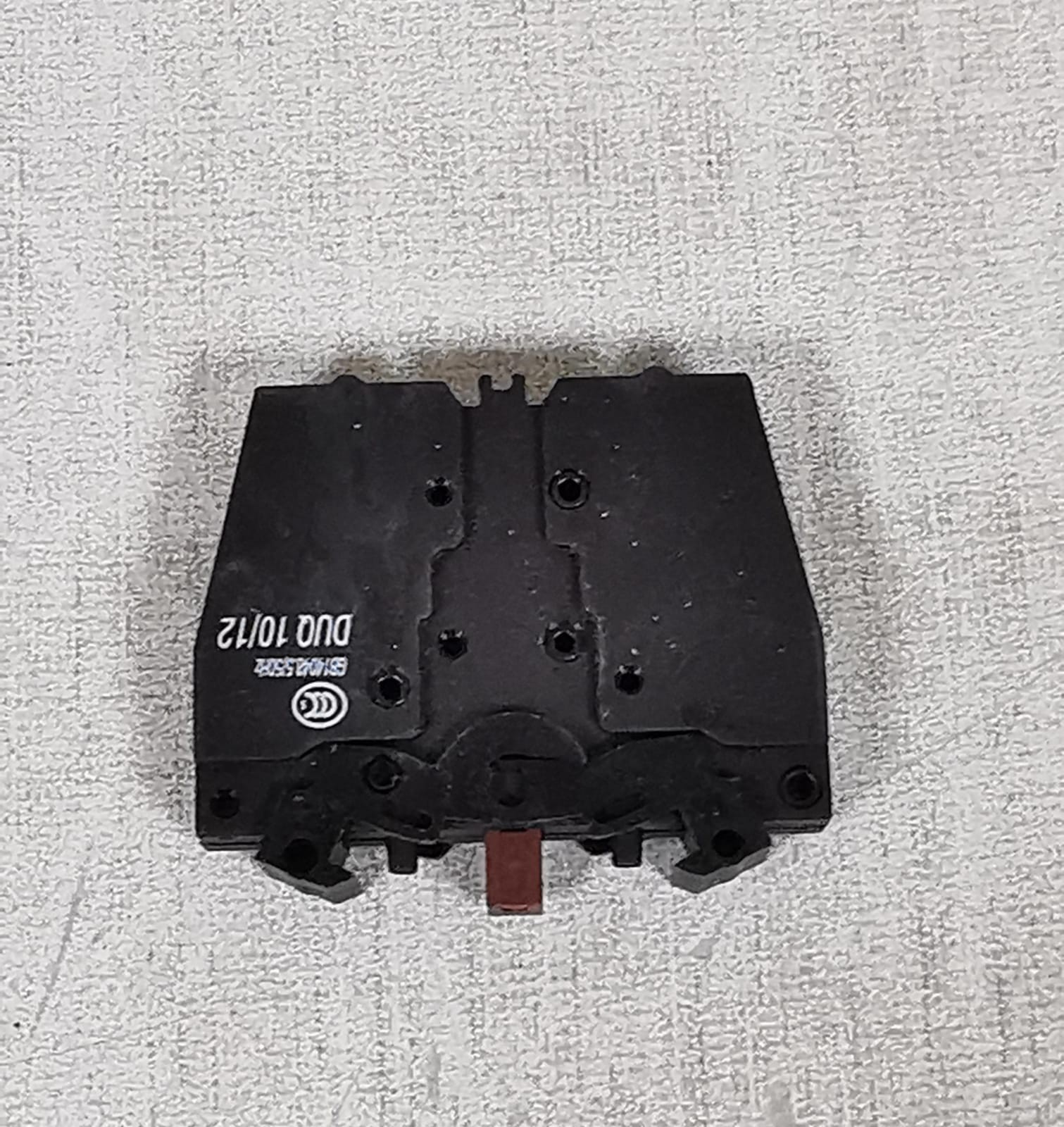 Siemens 3SB3 601-0AA11 3SB3 601-0AA11 DRUCKTASTER PUSH BUTTON 7