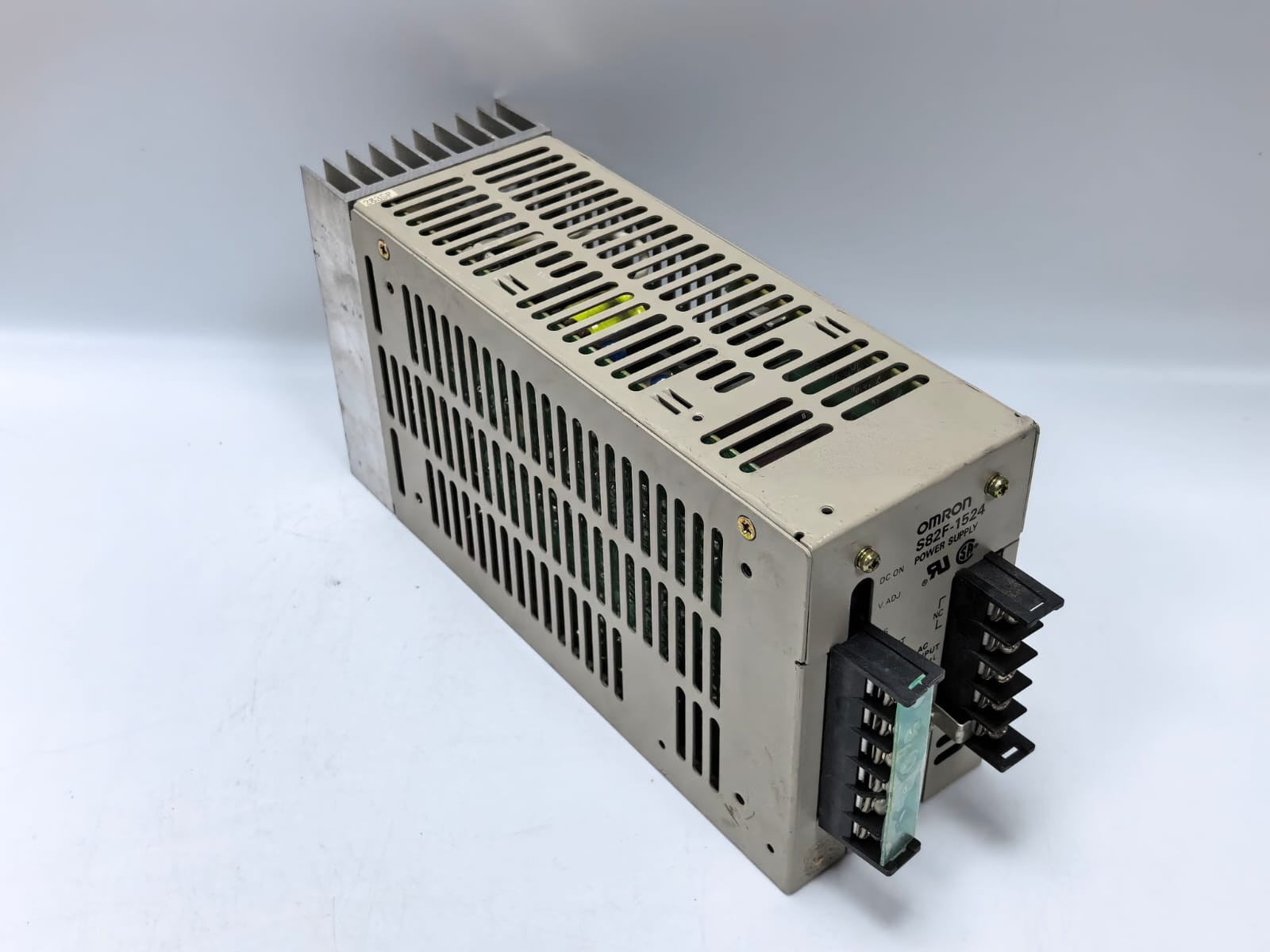 Omron S82F-1524 OMRON S82F-1524 POWER SUPPLY 8