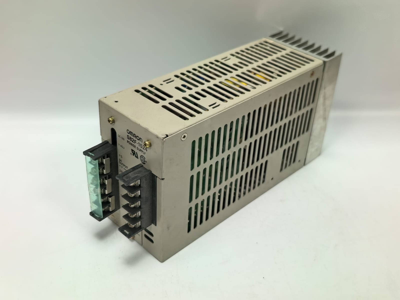Omron S82F-1524 OMRON S82F-1524 POWER SUPPLY 9