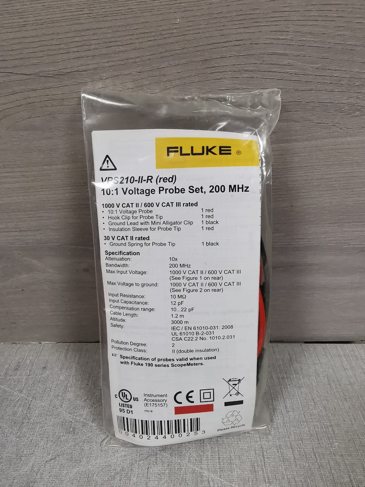 Fluke VPS210-R FLUKE VPS210-R VOLTAGE PROBE SET 10:1 RED 200MHz 1.2M 3