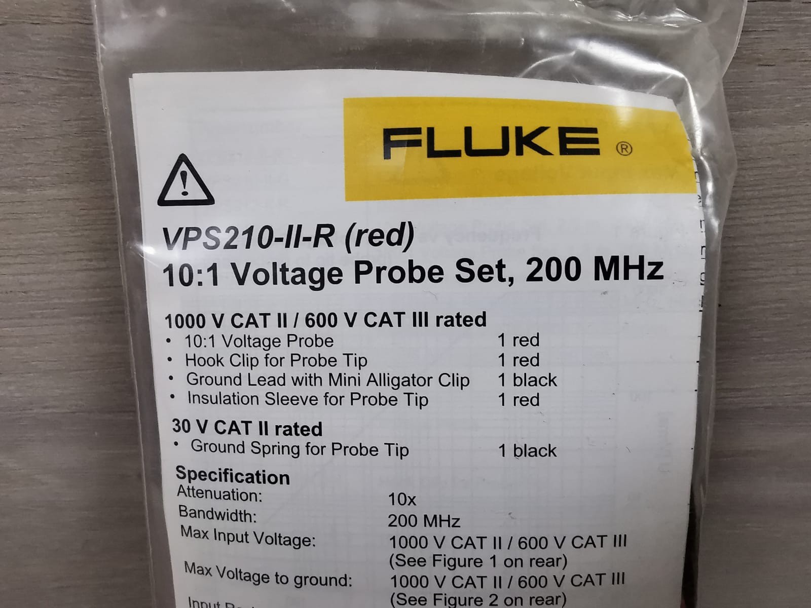 Fluke VPS210-R FLUKE VPS210-R VOLTAGE PROBE SET 10:1 RED 200MHz 1.2M 4