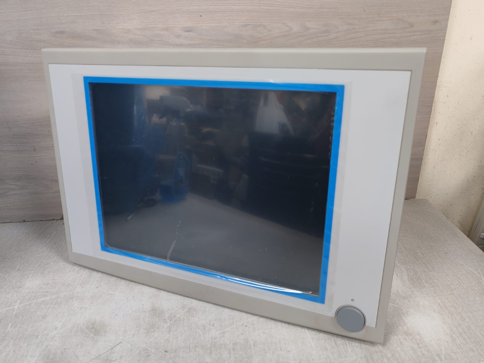 Advantech IPPC-6152A ADVANTECH IPPC-6152A INDUSTRIAL PANEL PC 100-240VAC 3