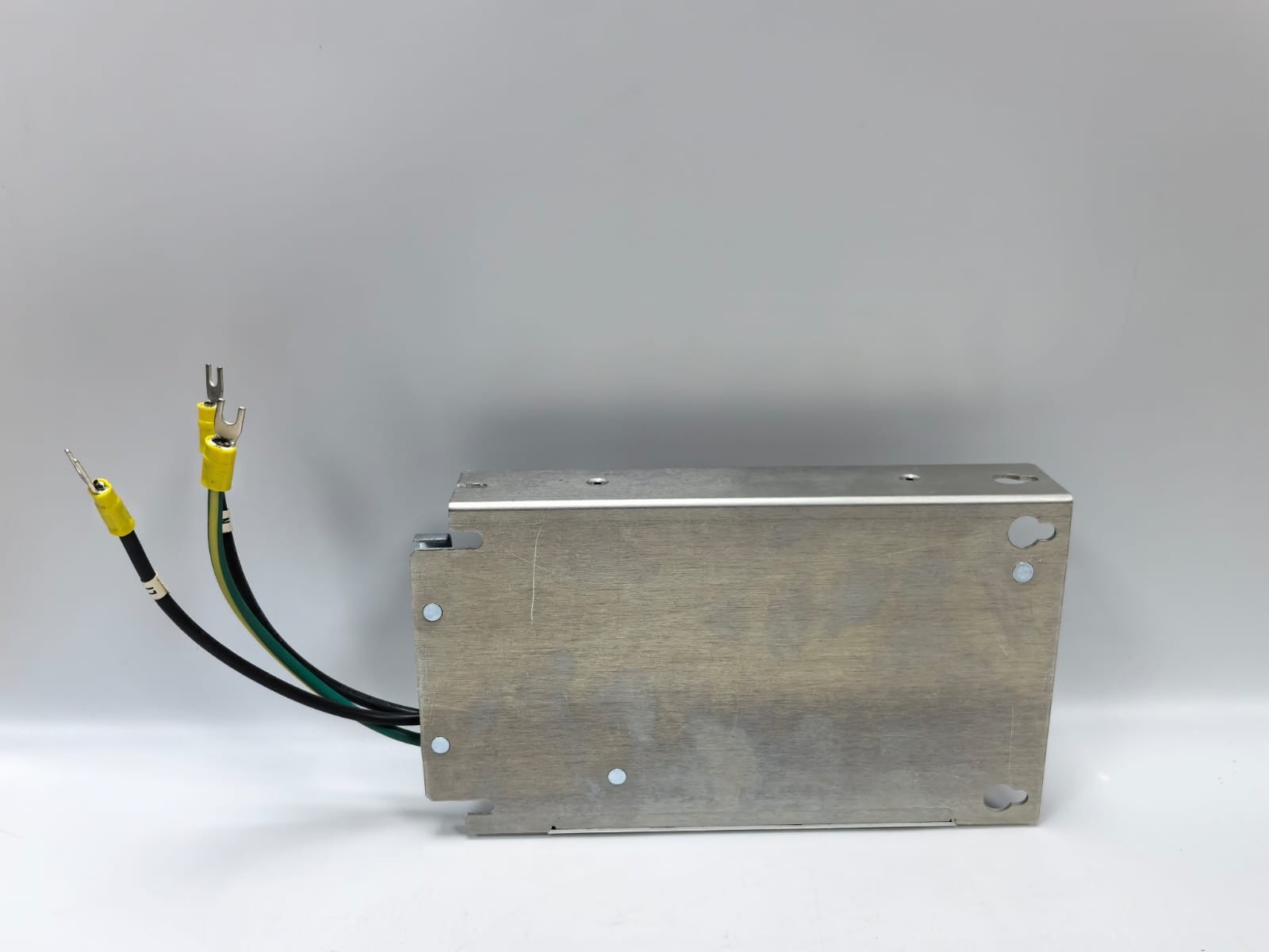 Fuji Electric FS21558-17-07 FUJI ELECTRIC SCHAFFNER FS21558-17-07 1-PHASE RFI FILTER 240V-50/60HZ 17A 8