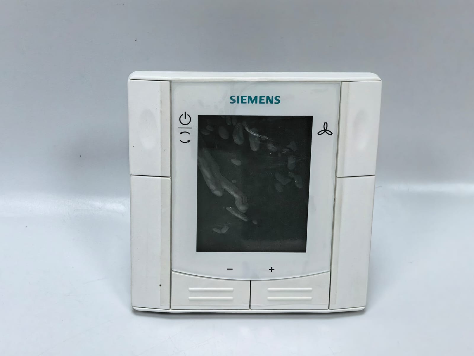 Siemens RDF300 SIEMENS RDF300 FLUSH-MOUNTED ROOM THERMOSTAT 2
