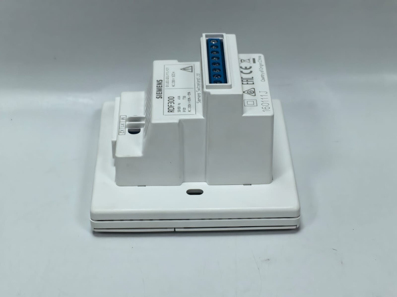 Siemens RDF300 SIEMENS RDF300 FLUSH-MOUNTED ROOM THERMOSTAT 6