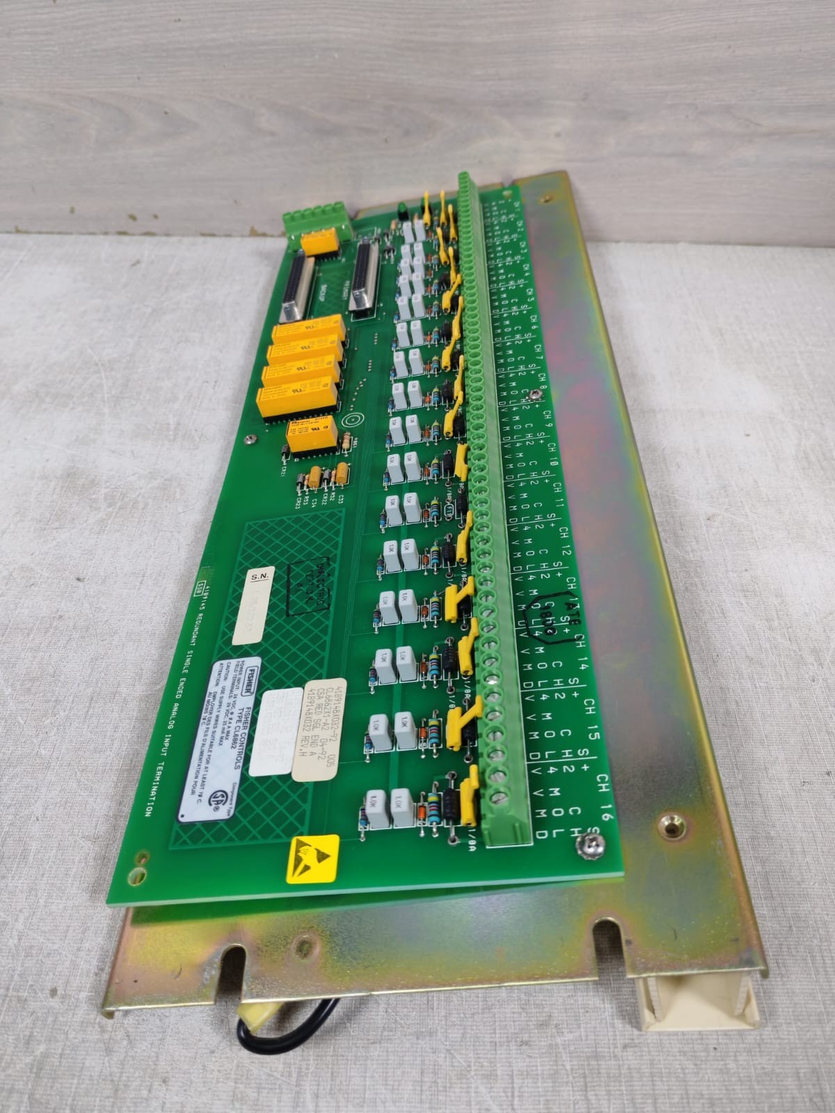 FISHER CONTROLS CL6862X1-A2 04-92 41B9148X032 REV.H FISHER CONTROLS CL6862 41B9148X032-92 005 CL6862X1-A2 04-92 41B9148X032 REV.H 8