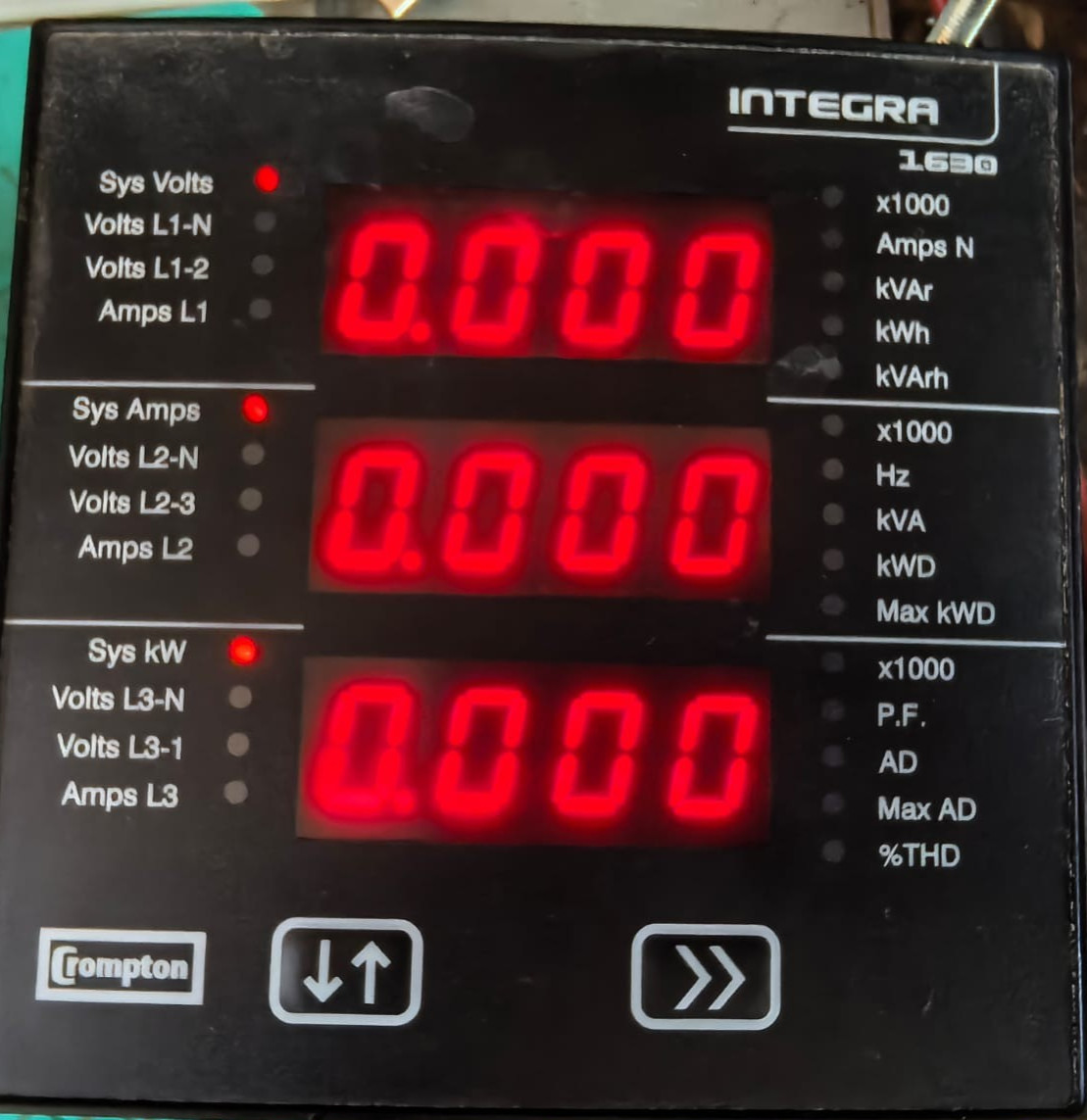 CROMPTON INT-1630-L-1-M-070 CROMPTON INTEGRA INT-1630-L-1-M-070 DIGITAL METERING SYSTEM 100-240V 2