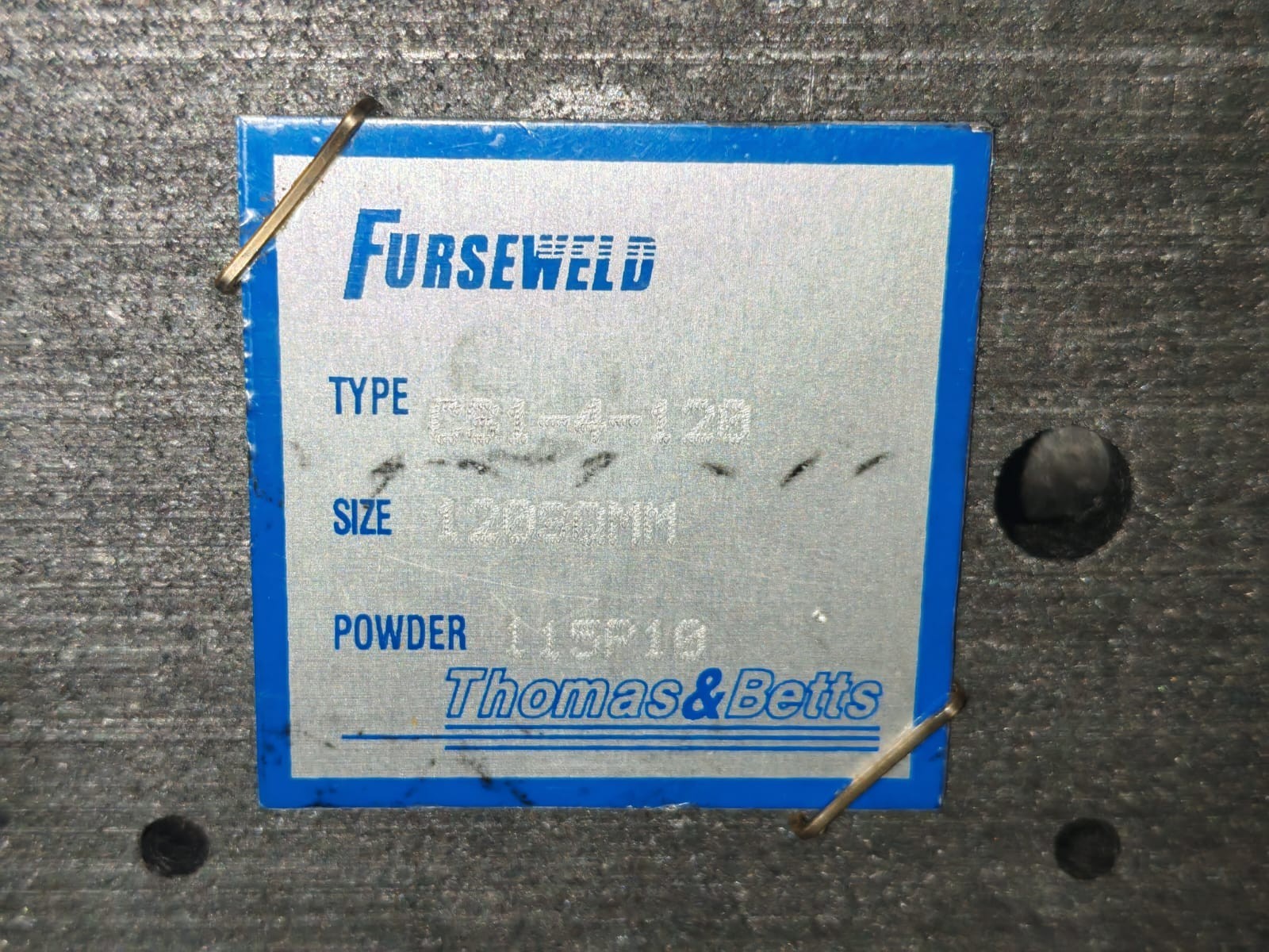 THOMAS & BETTS FURSEWELD CS1-4-120 THOMAS & BETTS FURSEWELD CS1-4-120 120SQMM CABLE TO STEEL SURFACE 5