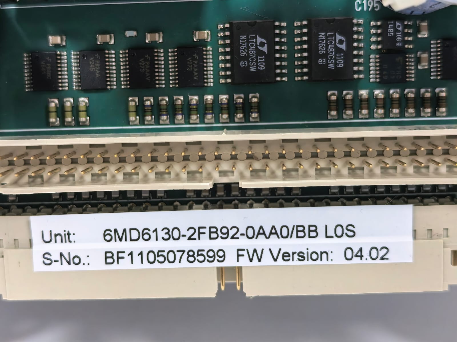 Siemens 6MD6130-2FB92-0AA0/BB SIEMENS 6MD6130-2FB92-0AA0/BB L0S B-CPU DC MIT CONVERTER 4