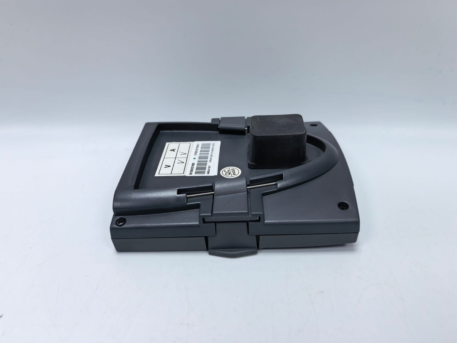Schneider Electric VW3A1101 SCHNEIDER ELECTRIC VW3A1101 REMOTE GRAPHIC DISPLAY TERMINAL 8