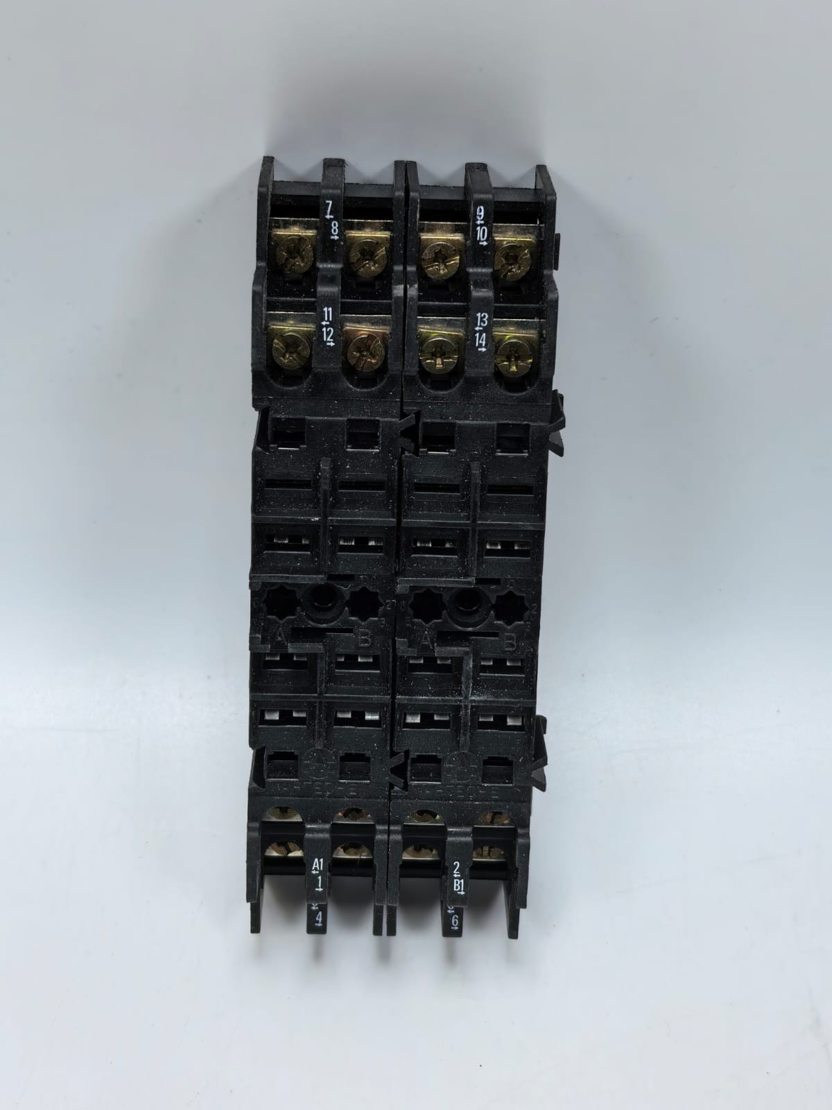 ARTECHE RELAY SOCKET[OTHERS]