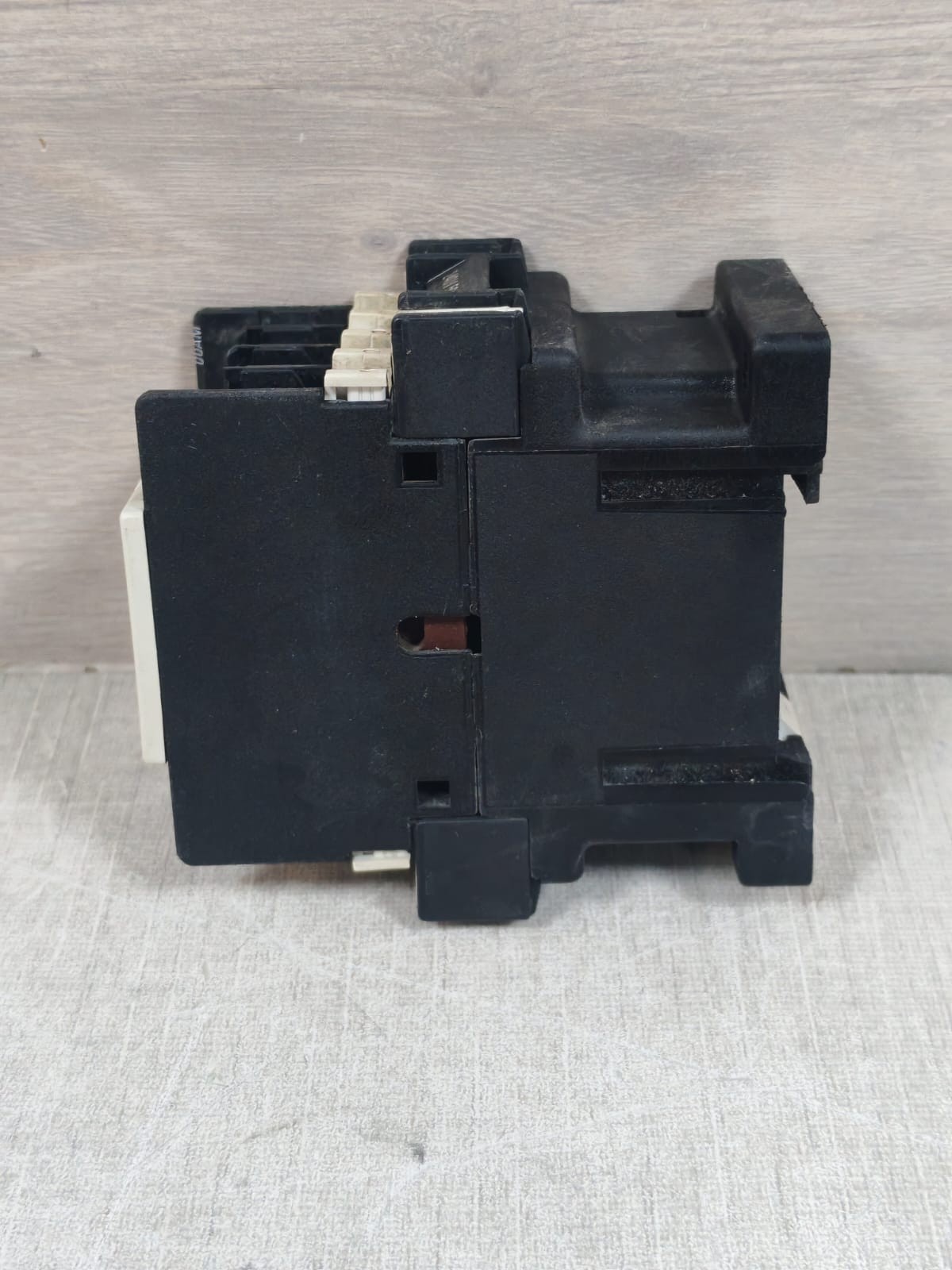 Eaton DIL00AM-10 KLOCKNER MOELLER DIL00AM-10 CONTACTOR 3