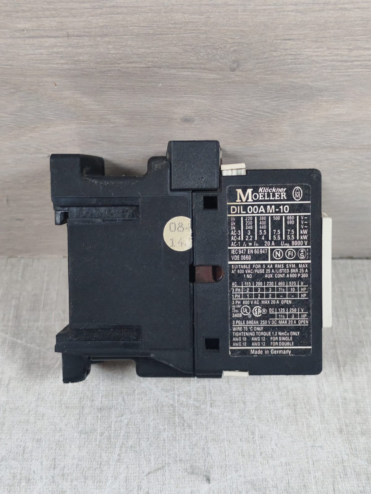 Eaton DIL00AM-10 KLOCKNER MOELLER DIL00AM-10 CONTACTOR 4
