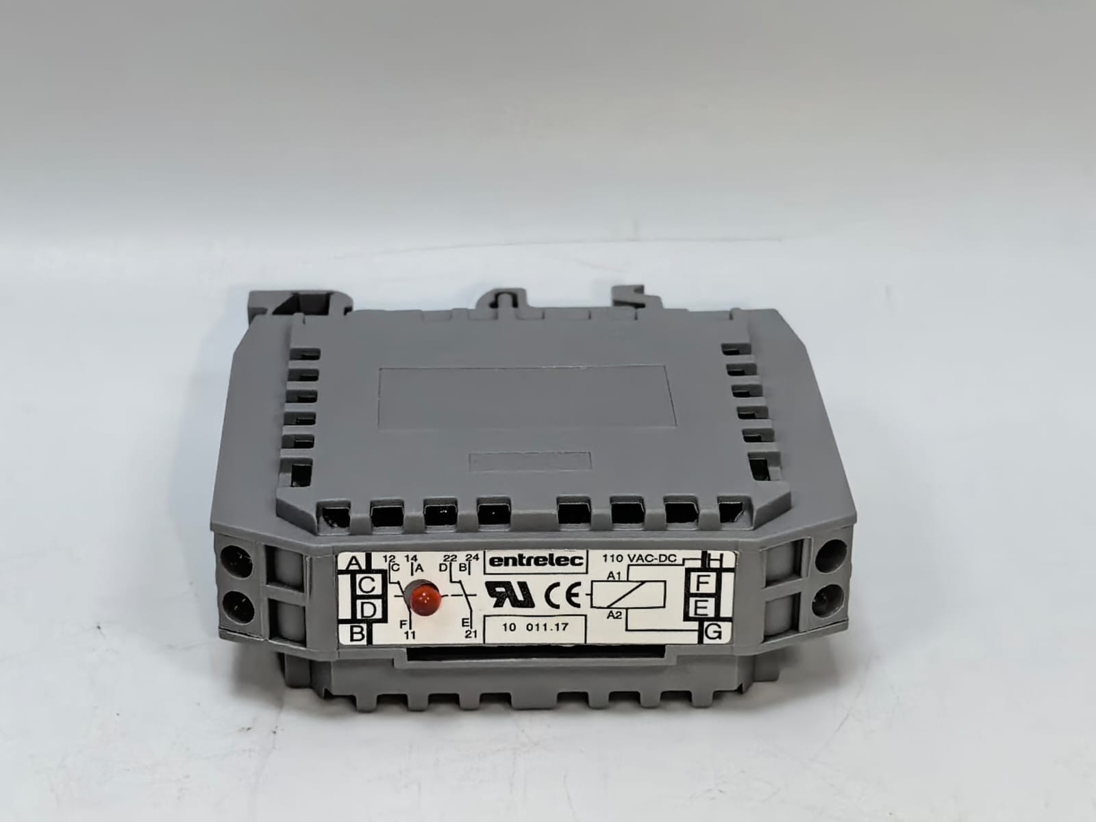 ABB RB122AR-110VAC-DC ENTRELEC 001001117 RB122AR-110VAC-DC INTERFACE RELAY MODULE ABB 1SNA010011R1700 2