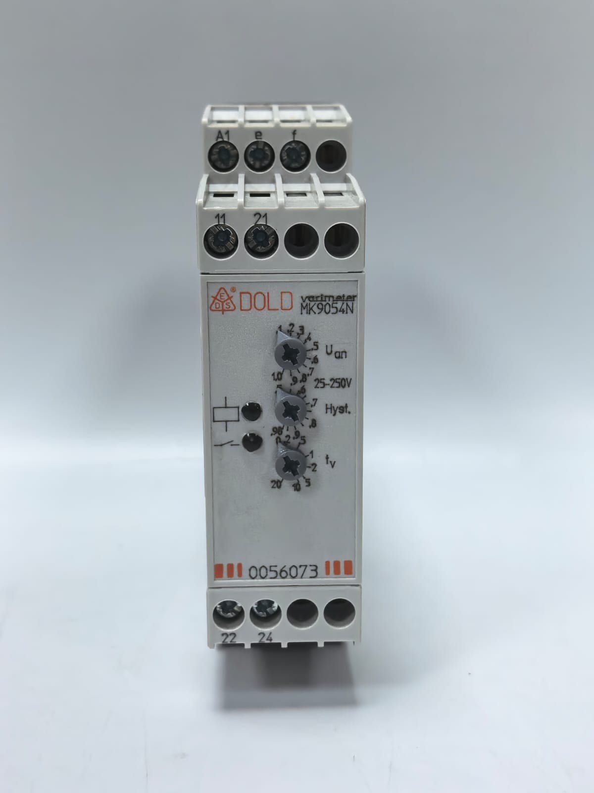 DOLD MK9054N.12/012 E.DOLD & SOHNE KG MK9054N.12/012 VOLTAGE RELAY 0056073 2