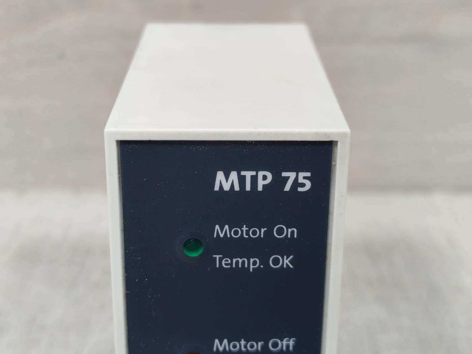Grundfos MTP75 GRUNDFOS MTP75 V01 625179 TEMPERATURE PROTECTON RELAY 3