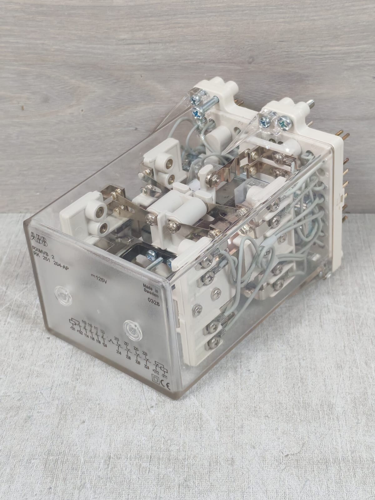 ABB RXMVB 2 / RK251 024-AP ABB RXMVB 2 / RK251 024-AP BISTABLE RELAY 125V 5