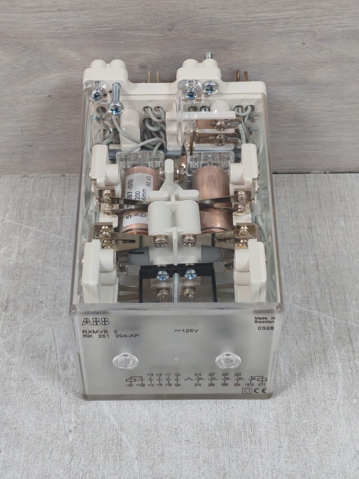 ABB RXMVB 2 / RK251 024-AP ABB RXMVB 2 / RK251 024-AP BISTABLE RELAY 125V 7