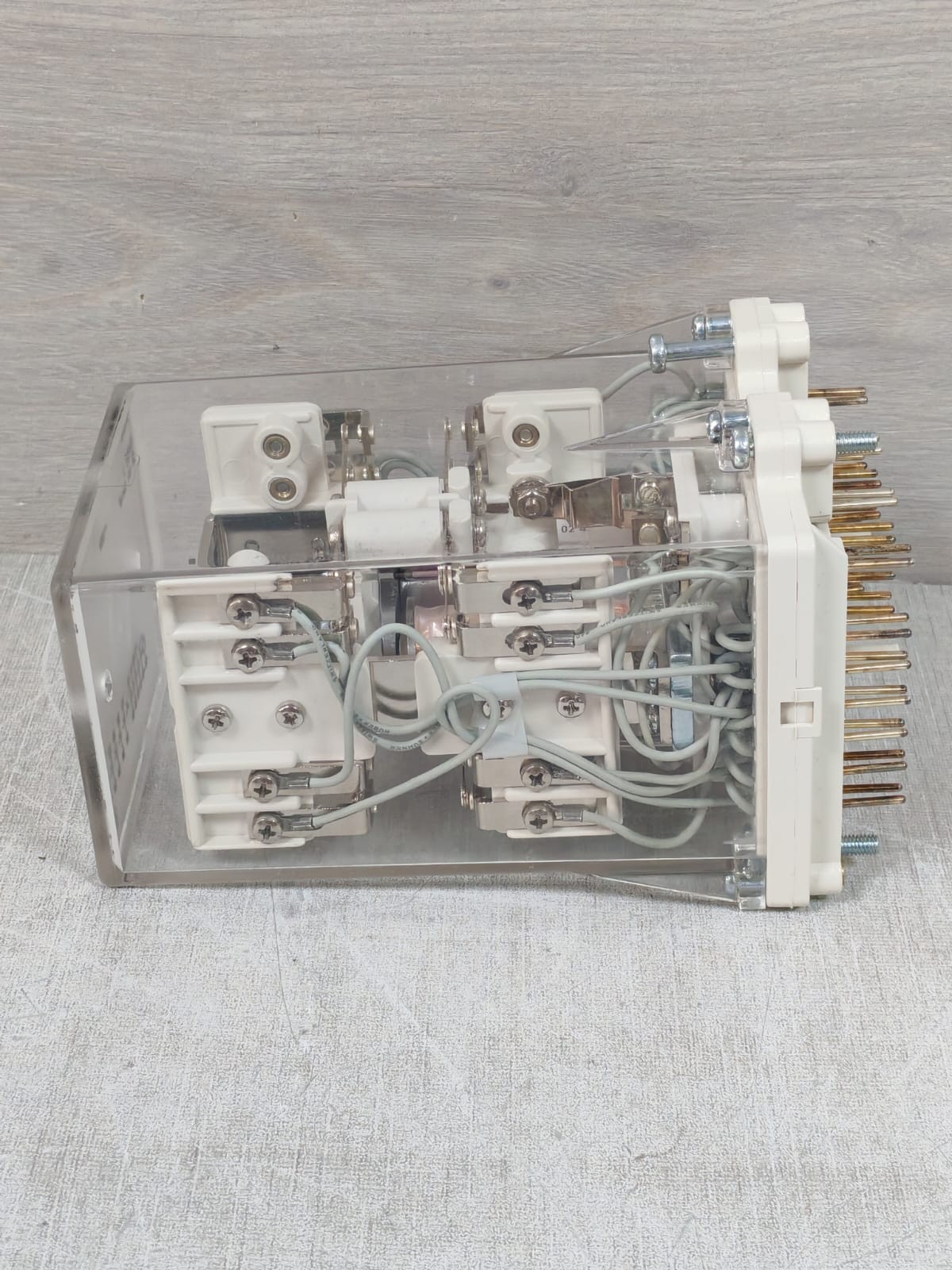 ABB RXMVB 2 / RK251 024-AP ABB RXMVB 2 / RK251 024-AP BISTABLE RELAY 125V 10