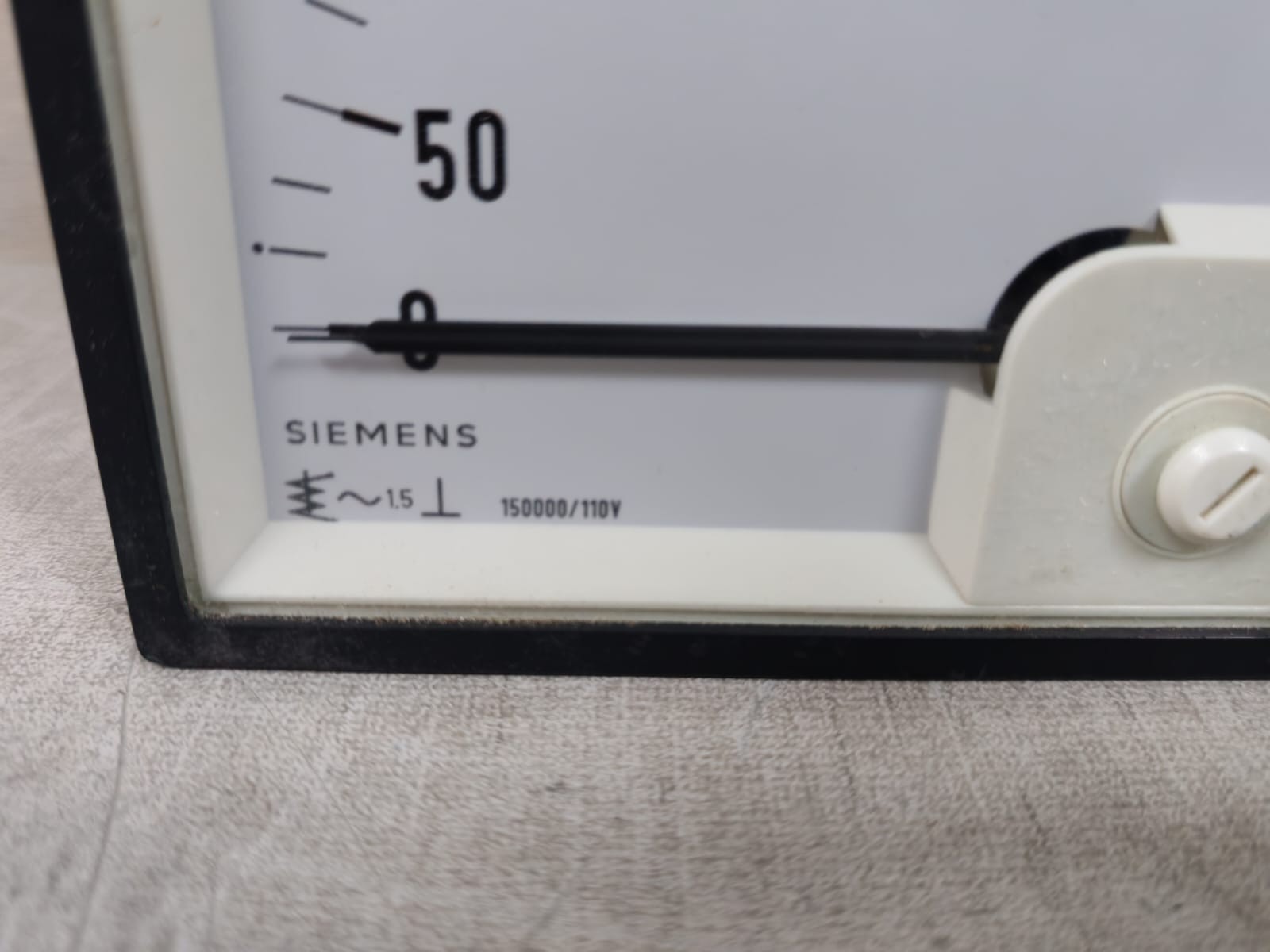 SIEMENS JI07080126 SIEMENS JI07080126 ANALOG AMMETER 24KV/132V 3