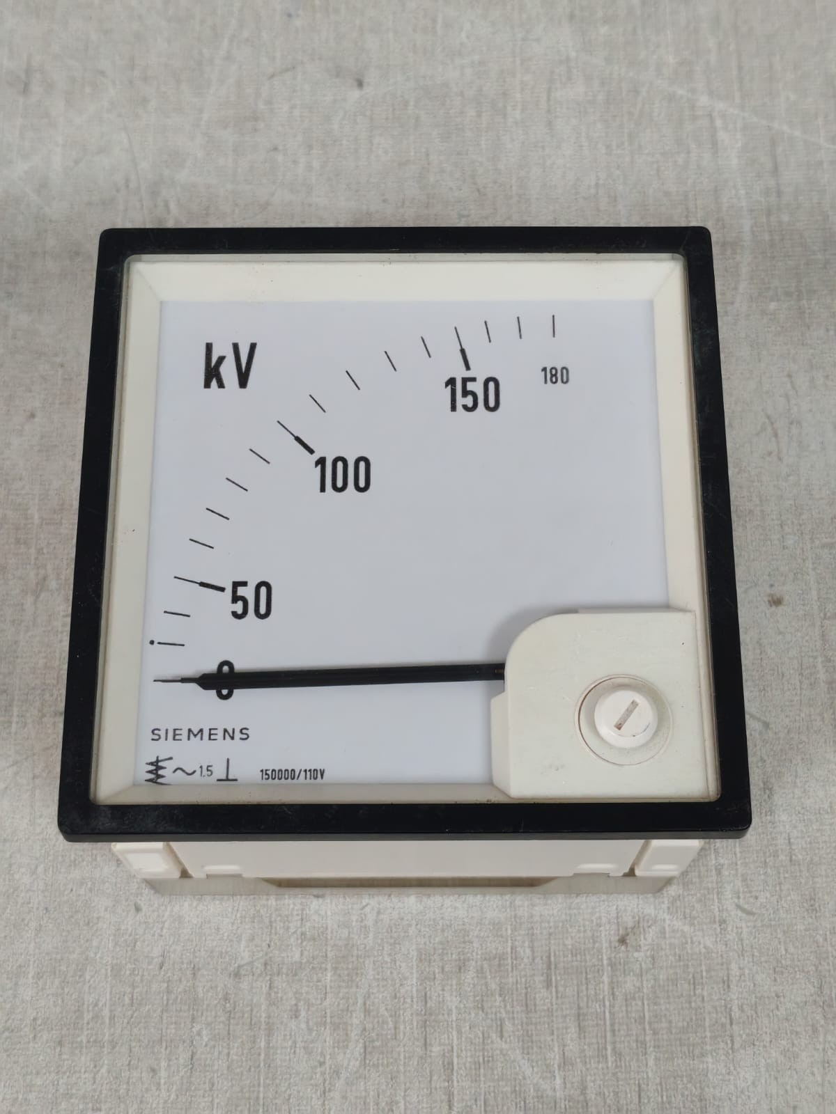 SIEMENS JI07080126 SIEMENS JI07080126 ANALOG AMMETER 24KV/132V 4