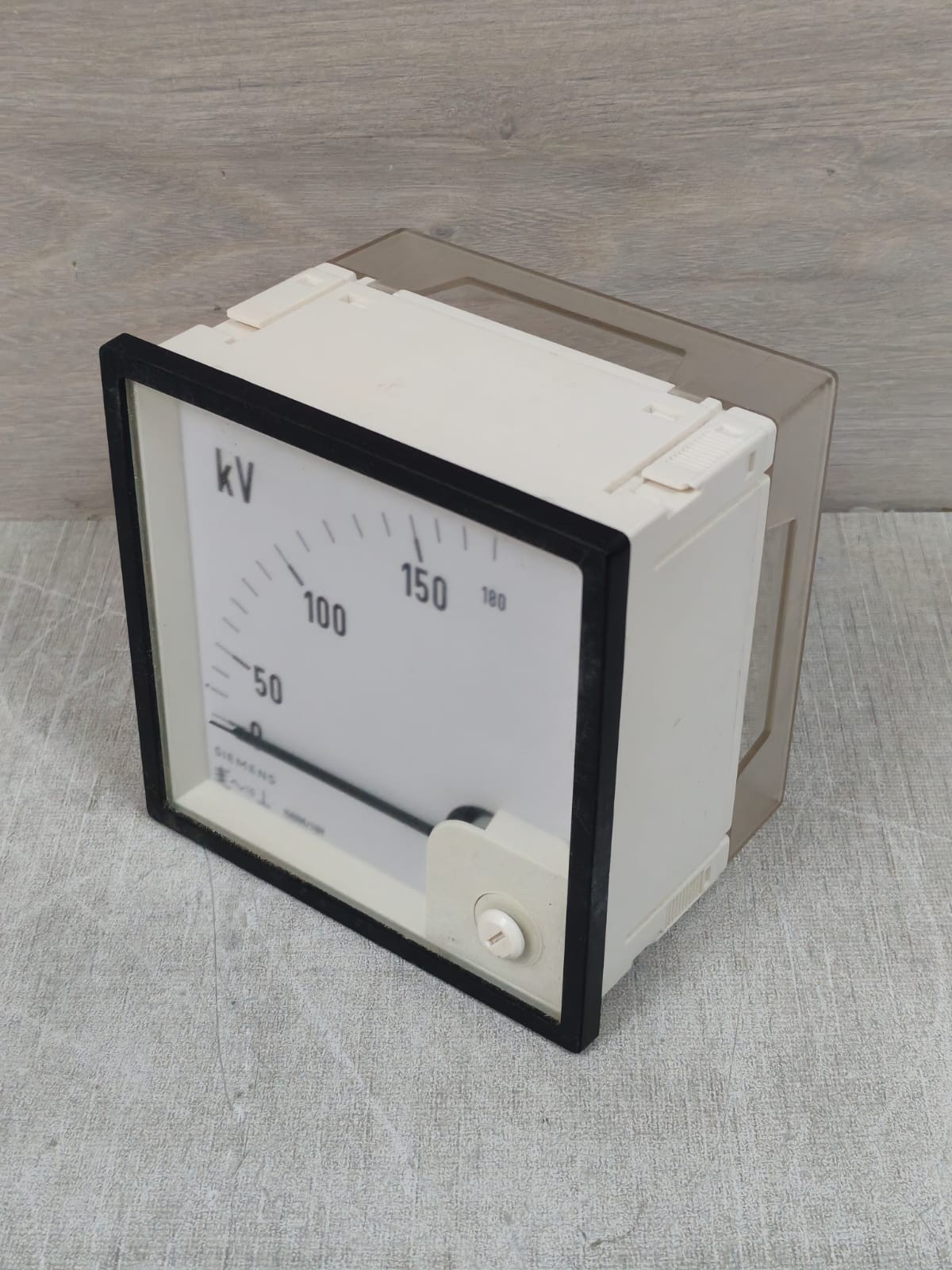 SIEMENS JI07080126 SIEMENS JI07080126 ANALOG AMMETER 24KV/132V 6
