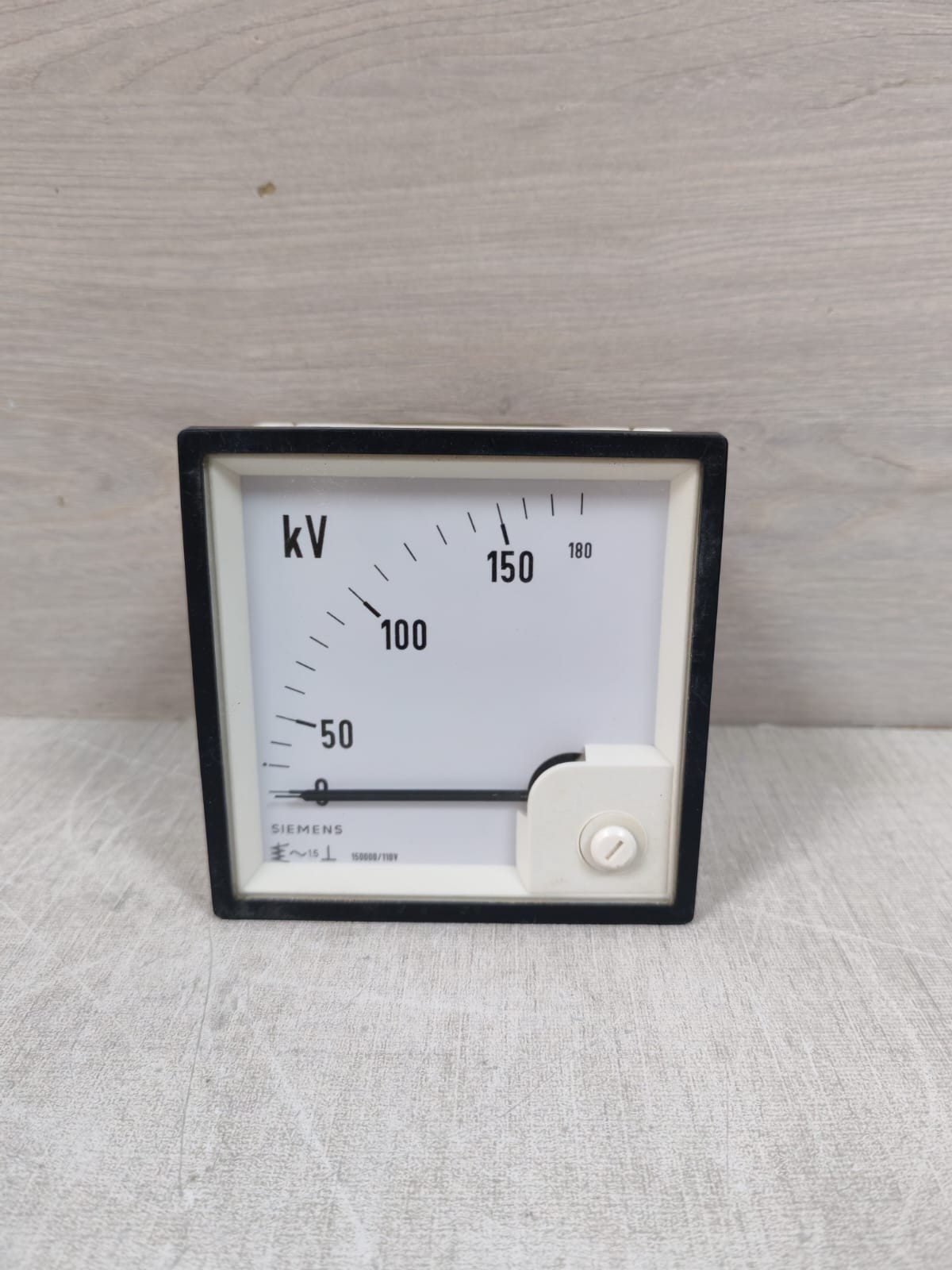 SIEMENS JI07080126 ANALOG AMMETER 24KV/132V
