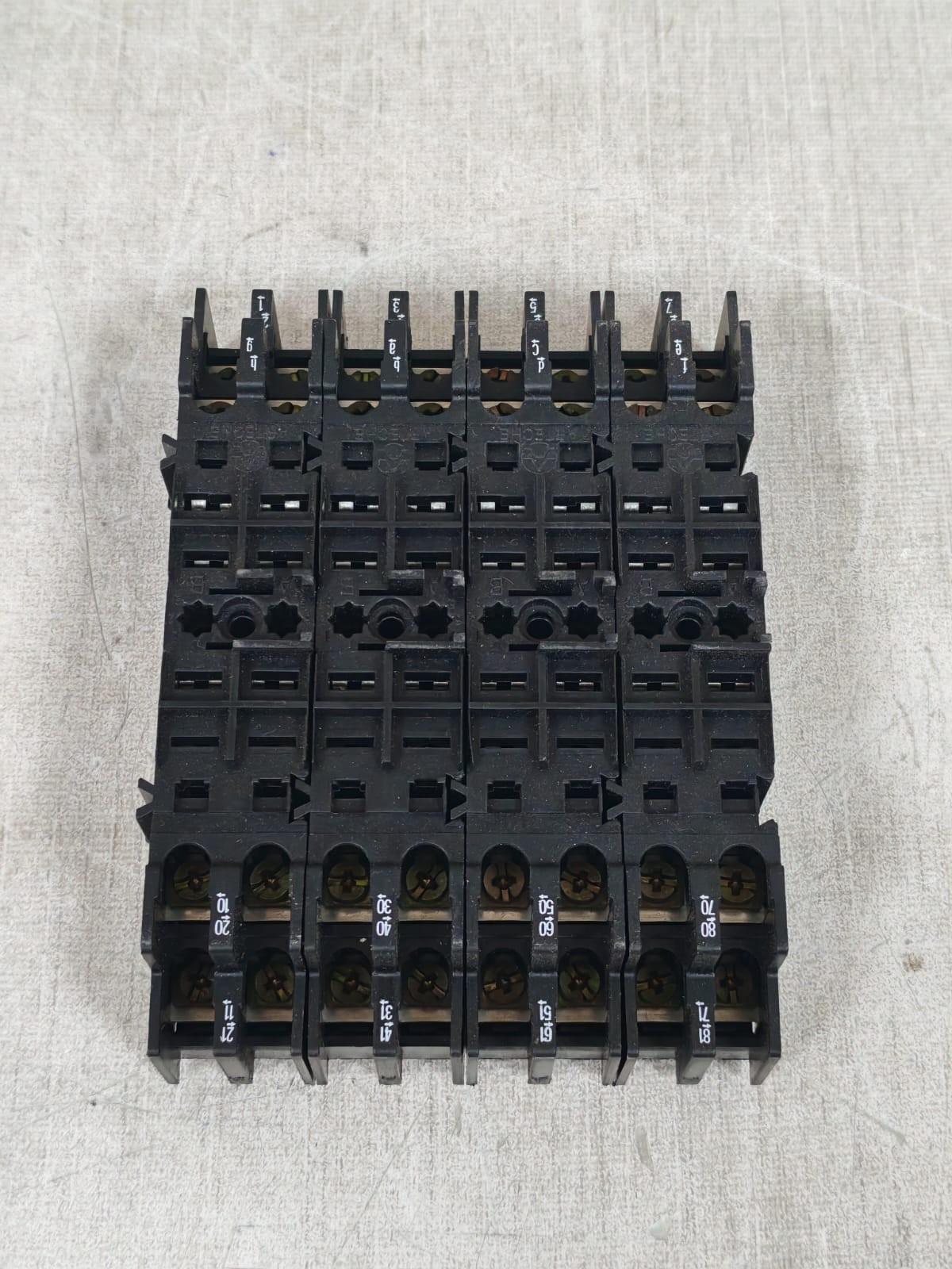 Siemens 7XP9012-0 SIEMENS 7XP9012-0 SURFACE MOUNTING SOCKET 6