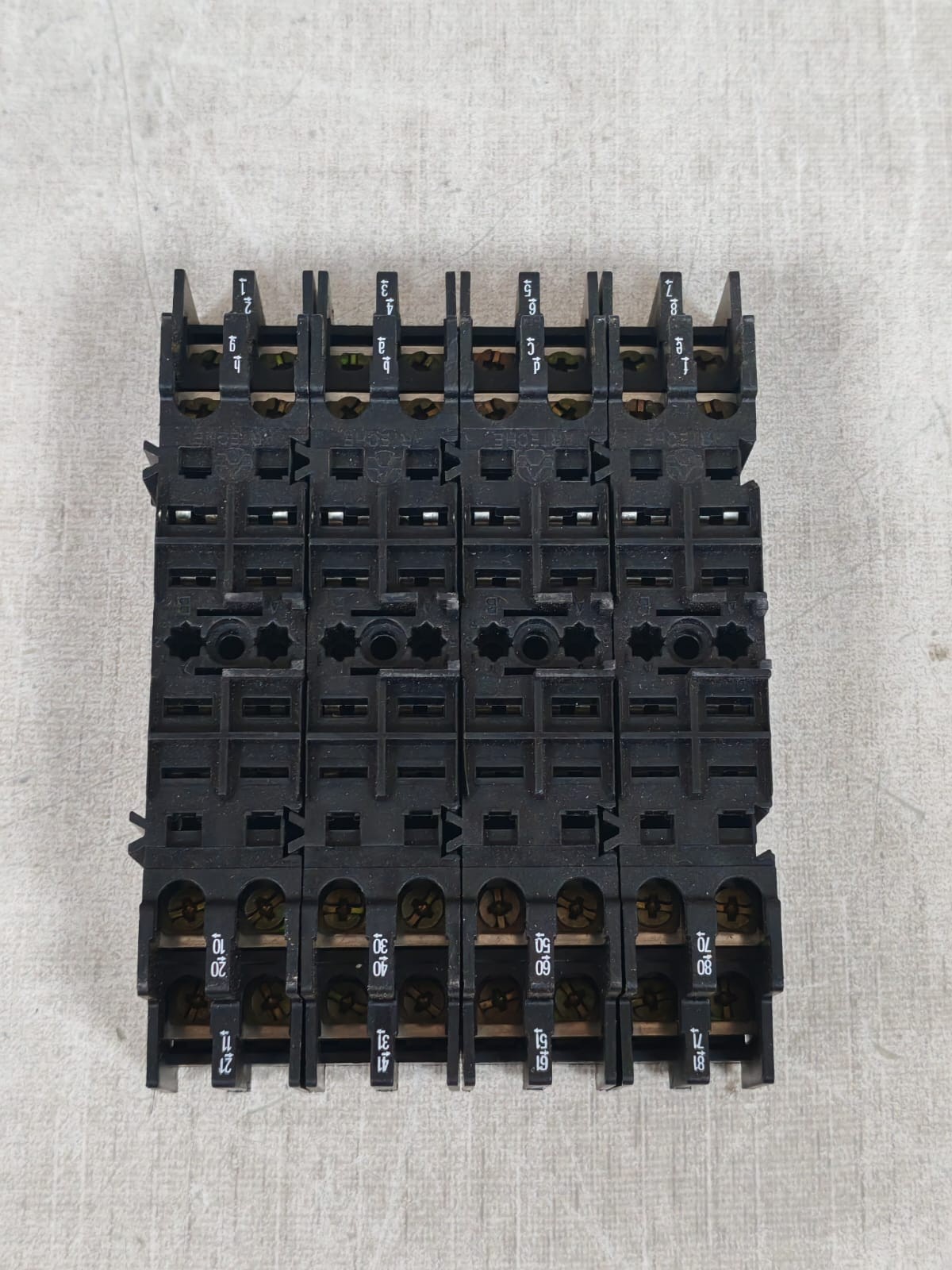 Siemens 7XP9012-0 SIEMENS 7XP9012-0 SURFACE MOUNTING SOCKET 7