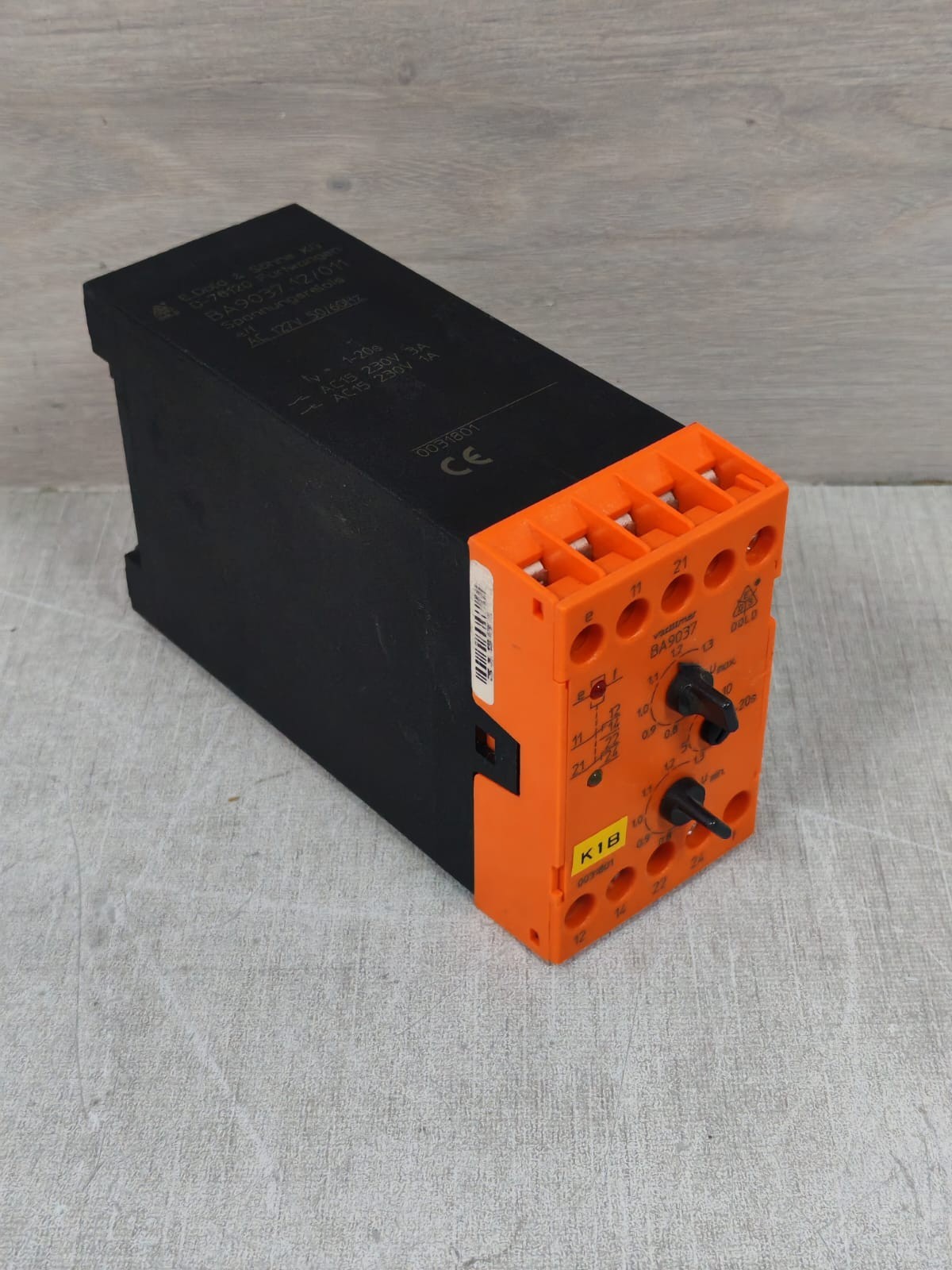 E.DOLD & SOHNE BA9037-12/011 E.DOLD & SOHNE BA9037-12/011 RELAY AC 127V 5