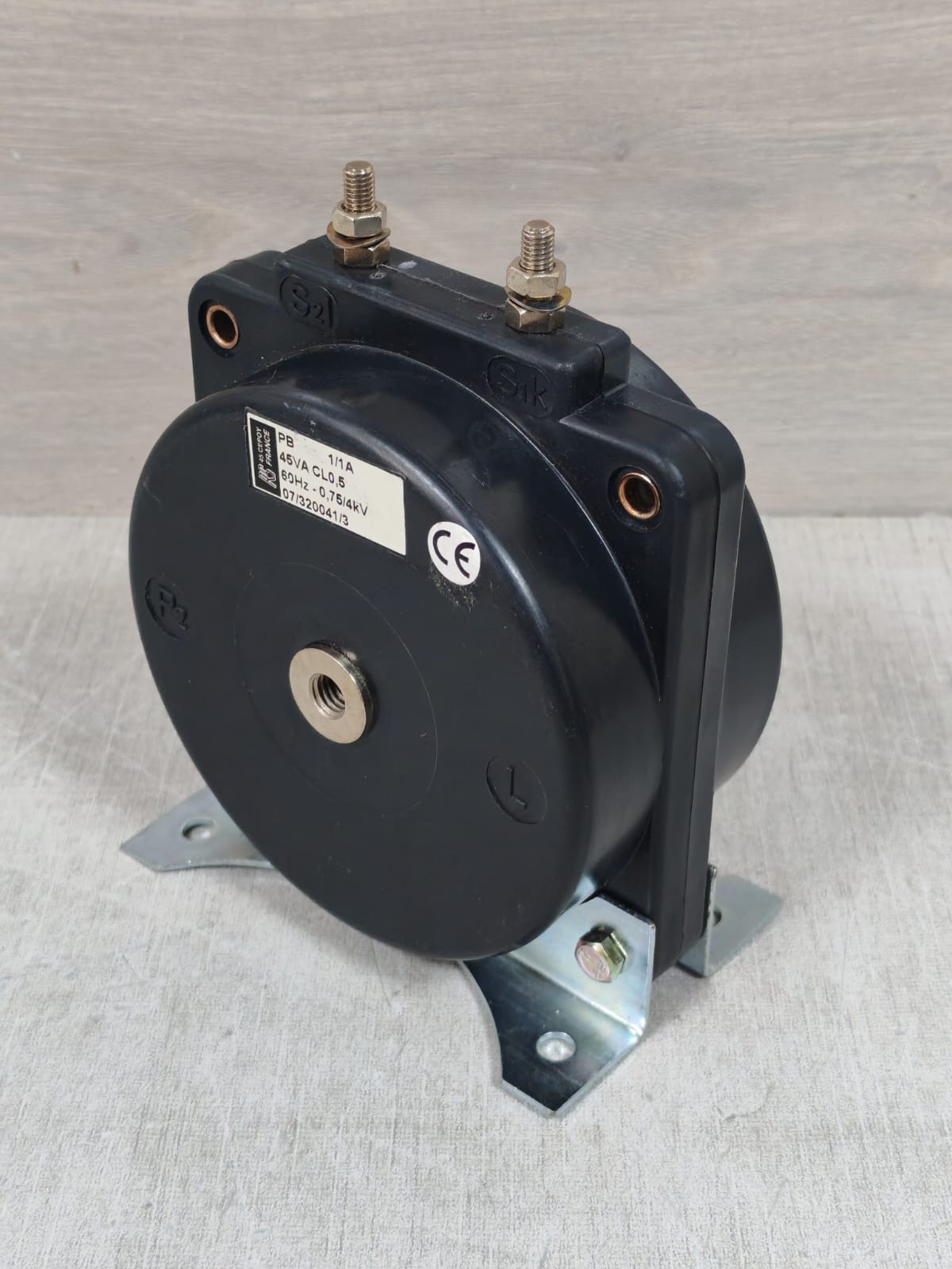 RS45 CEPOY PB 1/1A RS45 CEPOY PB 1/1A 45VA CL0.5 CURRENT TRANSFORMER 4