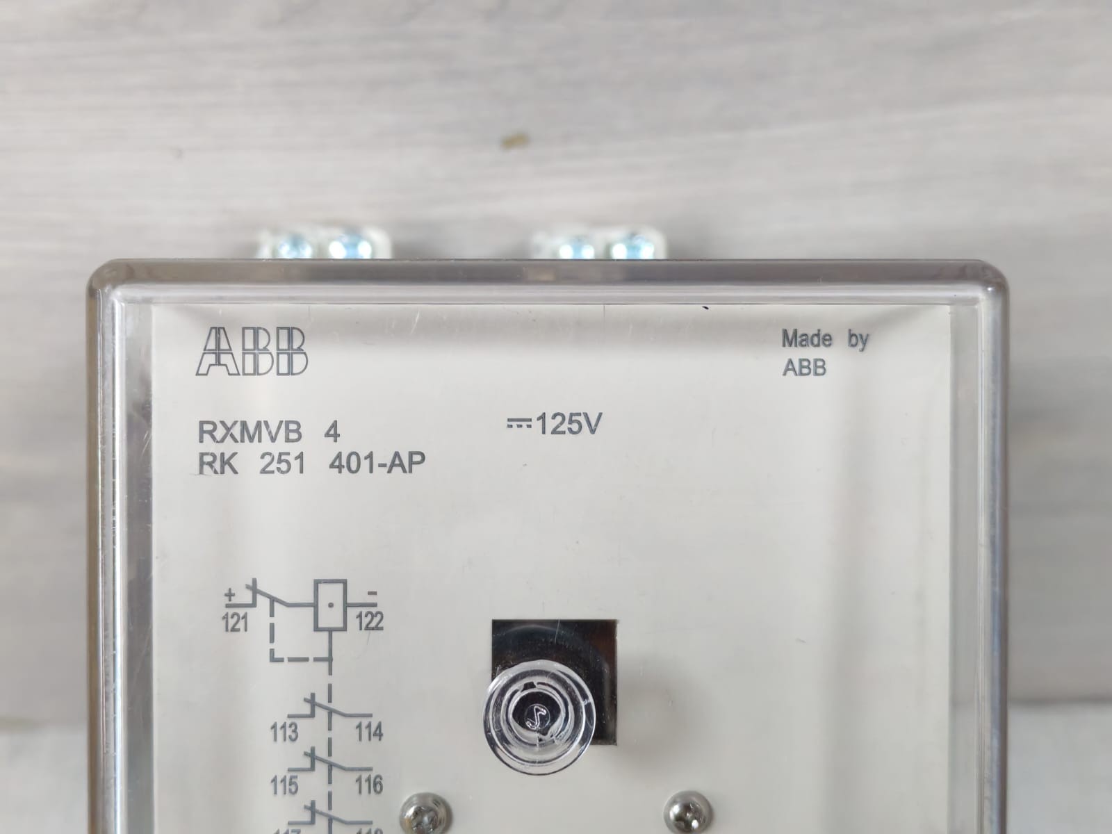 ABB RXMVB 4 RK 251 401-AP ABB RXMVB 4 RK 251 401-AP RELAY 125V 3