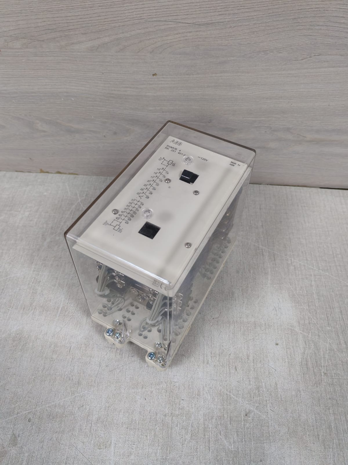 ABB RXMVB 4 RK 251 401-AP ABB RXMVB 4 RK 251 401-AP RELAY 125V 5