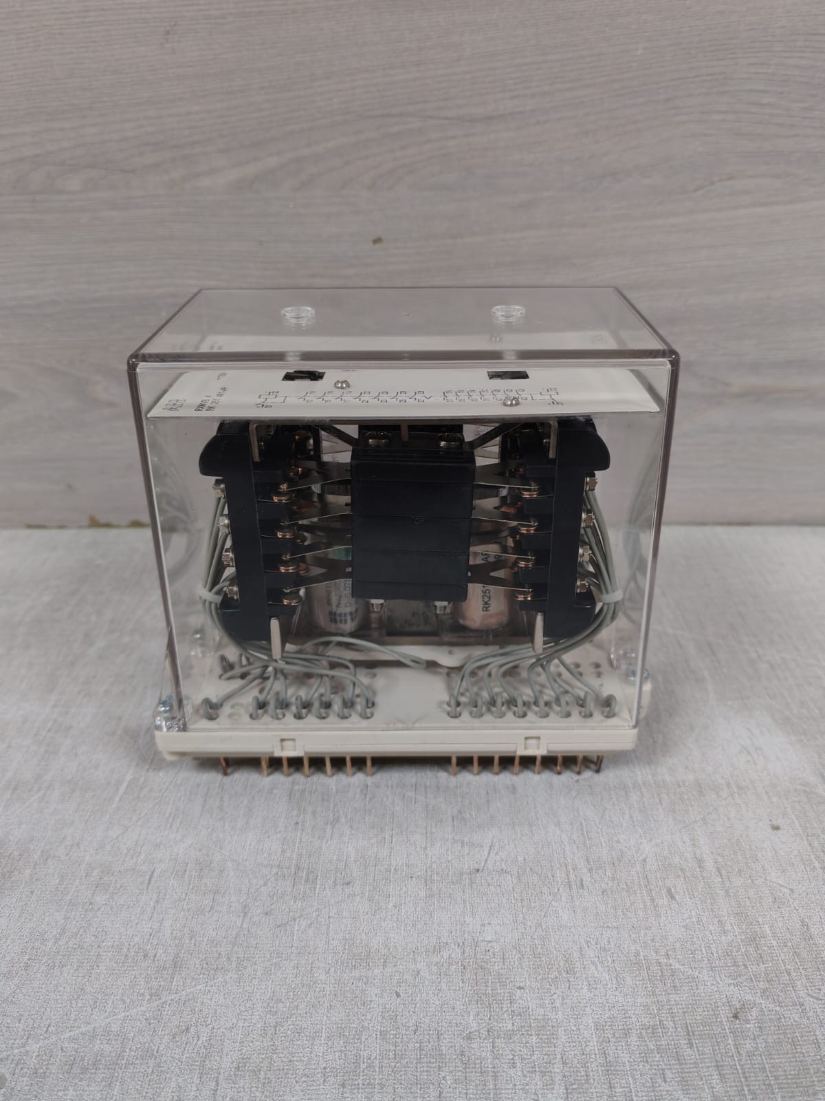 ABB RXMVB 4 RK 251 401-AP ABB RXMVB 4 RK 251 401-AP RELAY 125V 8