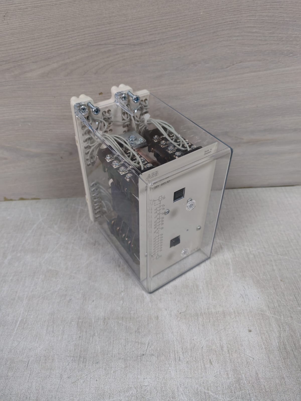 ABB RXMVB 4 RK251 403-AP ABB RXMVB 4 RK251 403-AP RELAY 125V 6