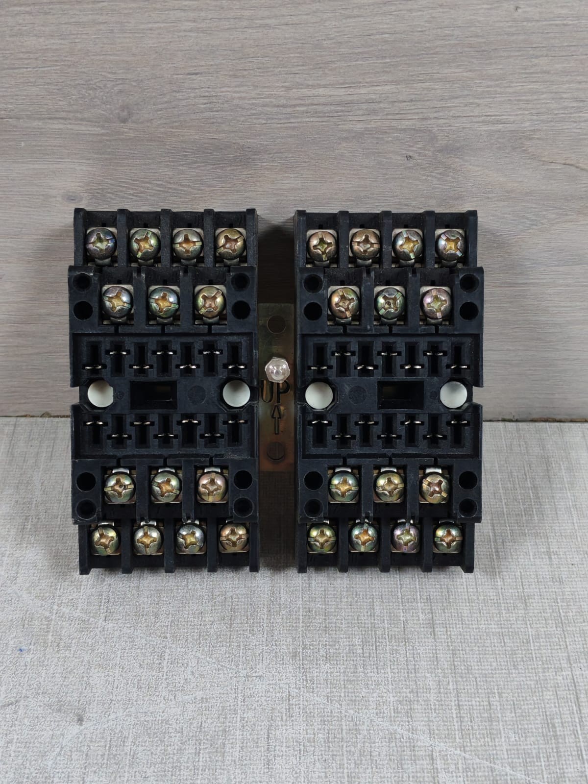 Mors Smitt V93 SMITT V93 RELAY SOCKET (BLACK) 2