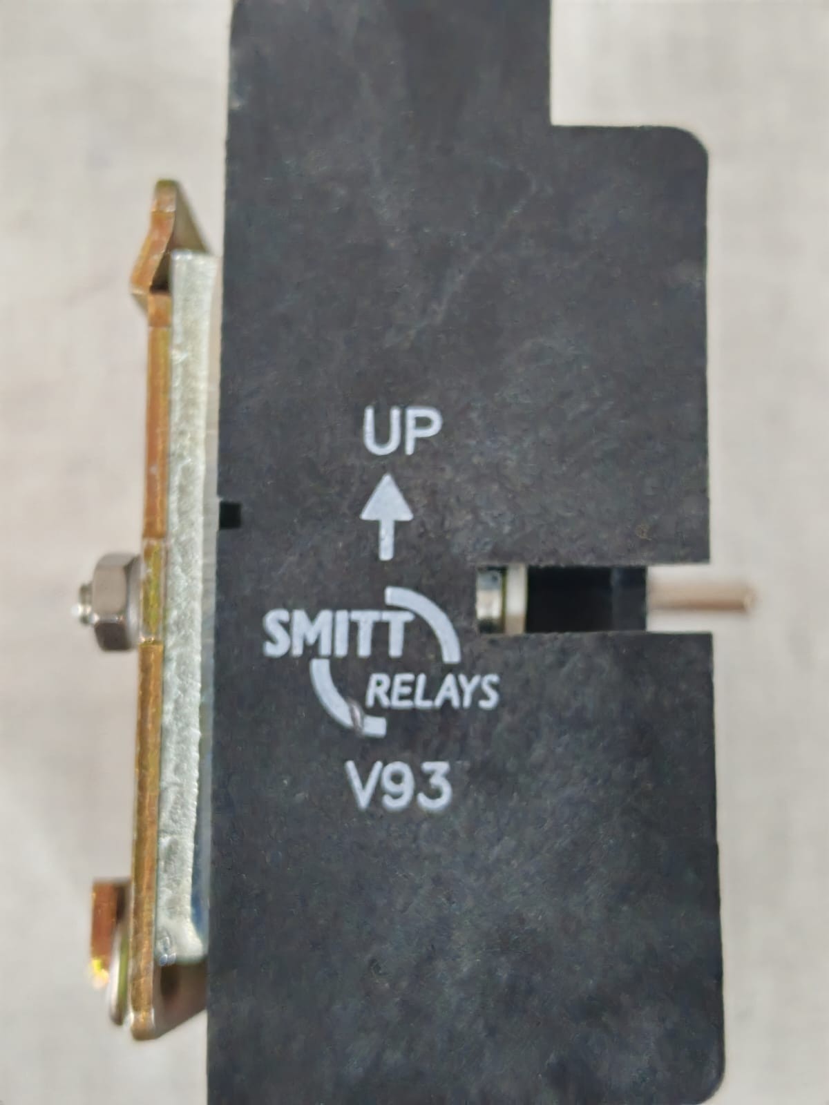 Mors Smitt V93 SMITT V93 RELAY SOCKET (BLACK) 5