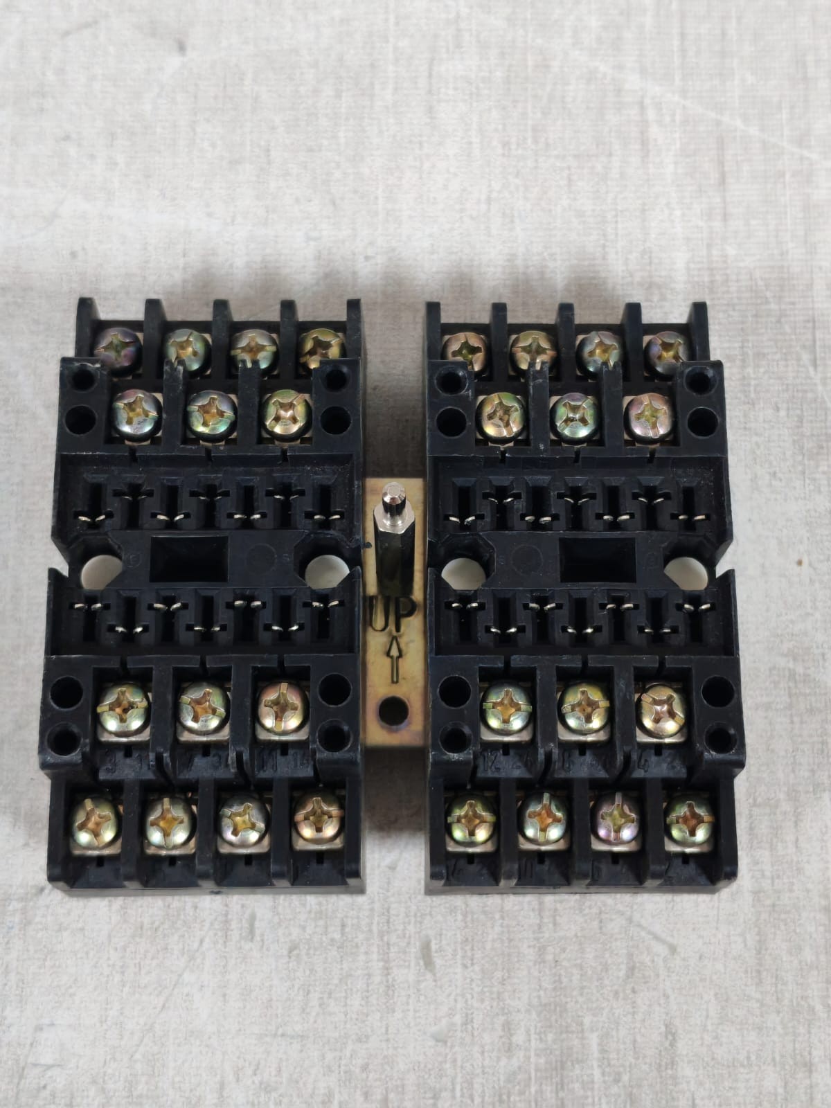 Mors Smitt V93 SMITT V93 RELAY SOCKET (BLACK) 7