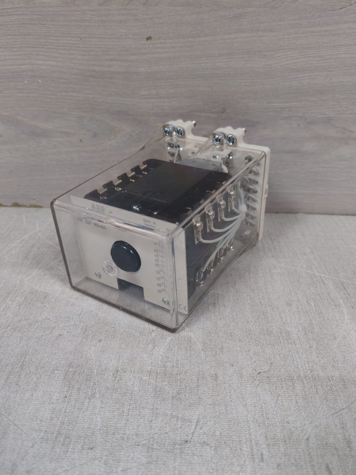 ABB RK223 ABB RXMH 2 RK223 069-AS AUXILIARY RELAY 220V 6