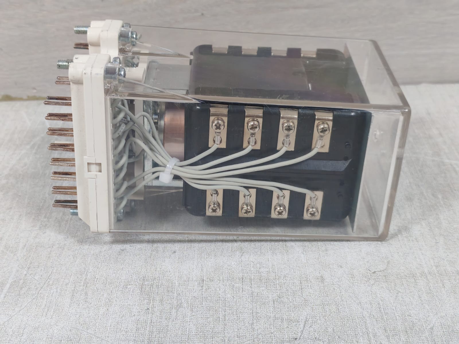 ABB RK223 ABB RXMH 2 RK223 069-AS AUXILIARY RELAY 220V 8