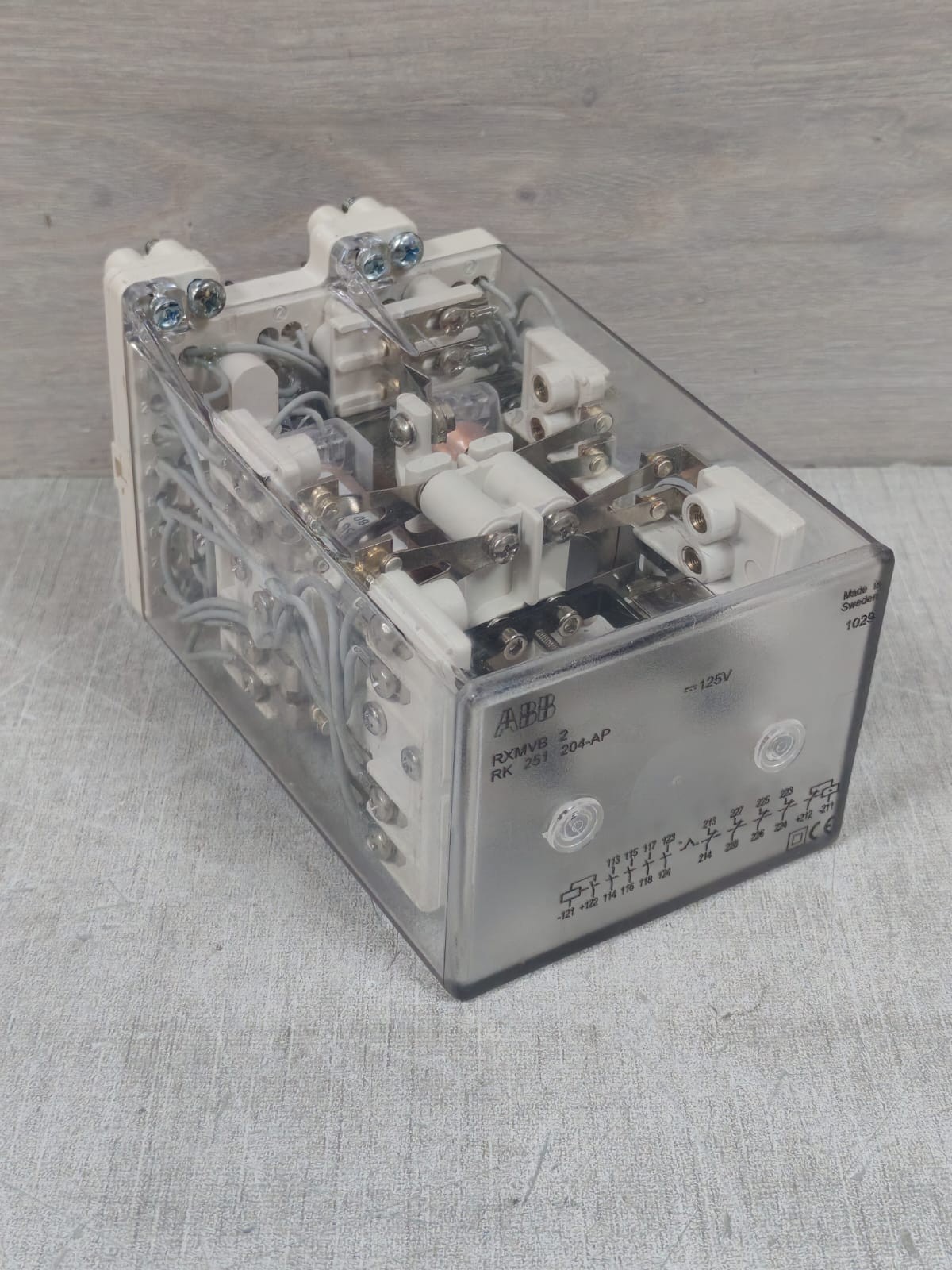 ABB RK-251-204 ABB RXMVB 2 RK 251 204-AP BISTABLE RELAY 125V 4