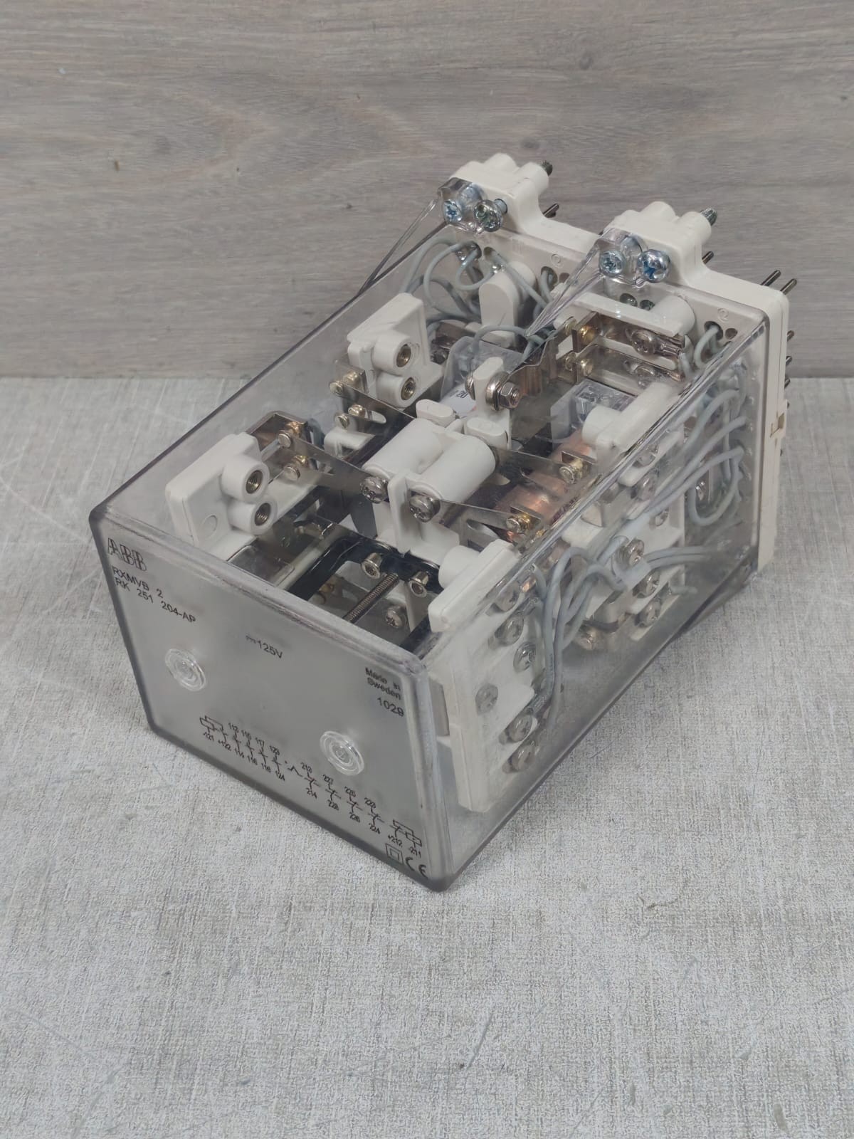 ABB RK-251-204 ABB RXMVB 2 RK 251 204-AP BISTABLE RELAY 125V 5
